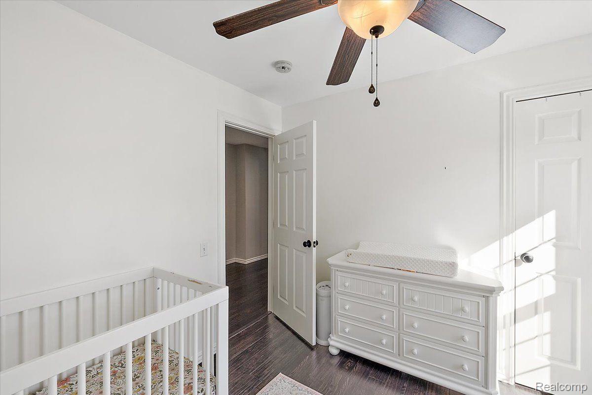 5900 KINGSFIELD Drive