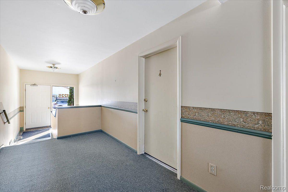 1225 Derby Road 4