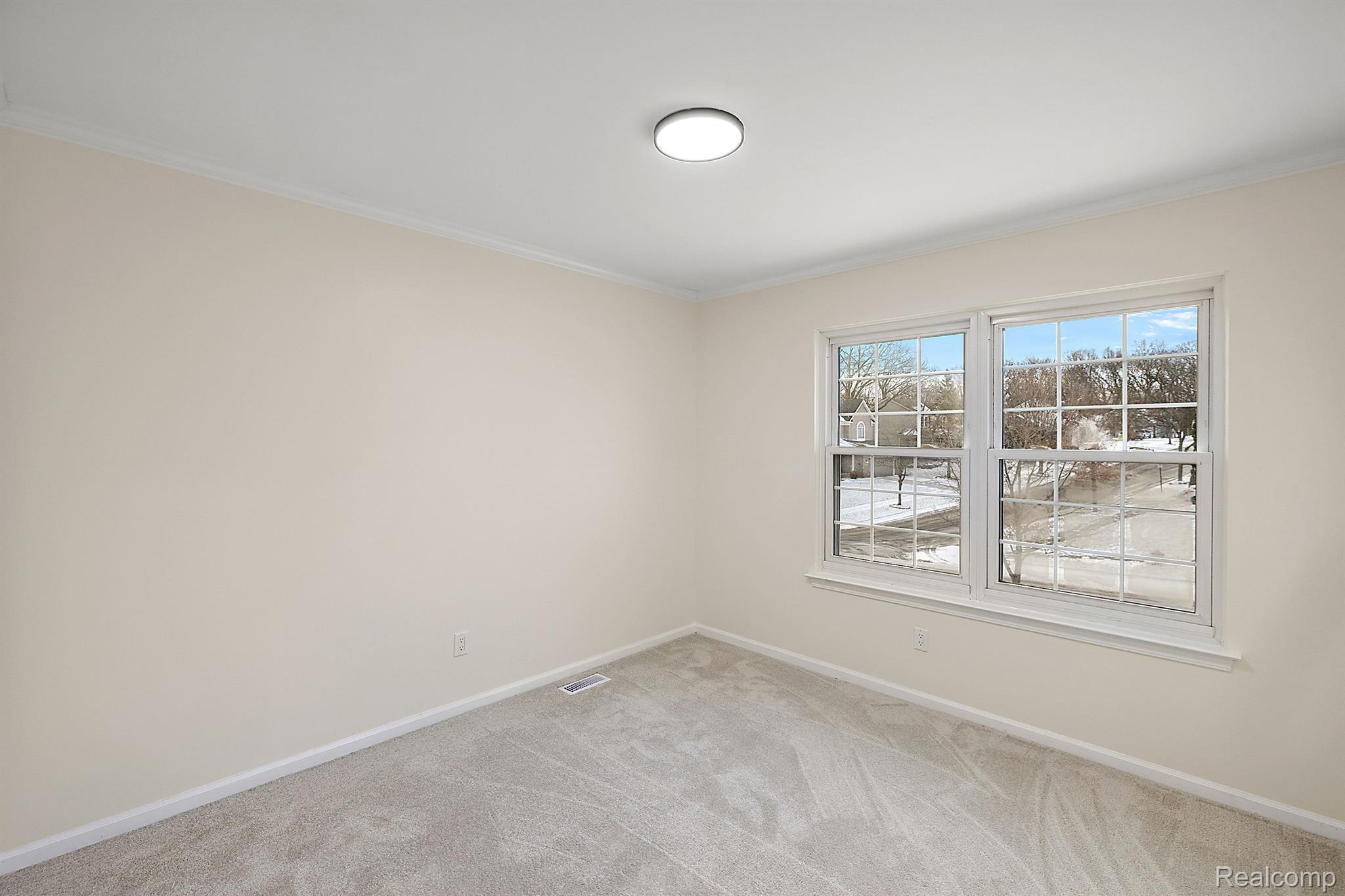 708 Oak View Ln
