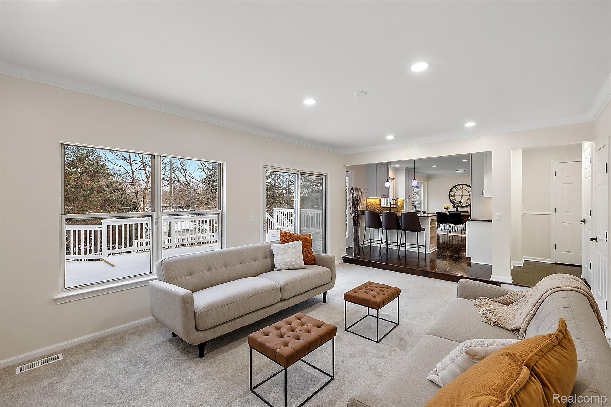 708 Oak View Ln