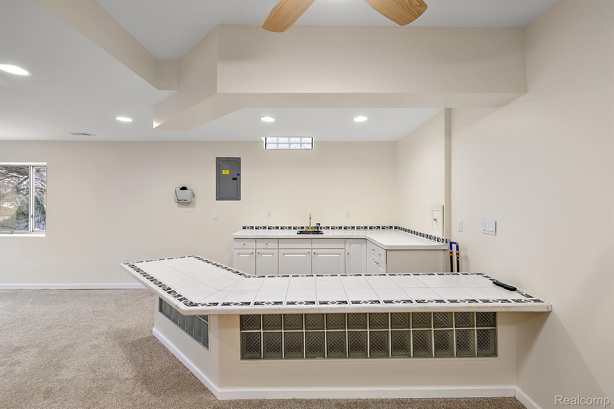 708 Oak View Ln