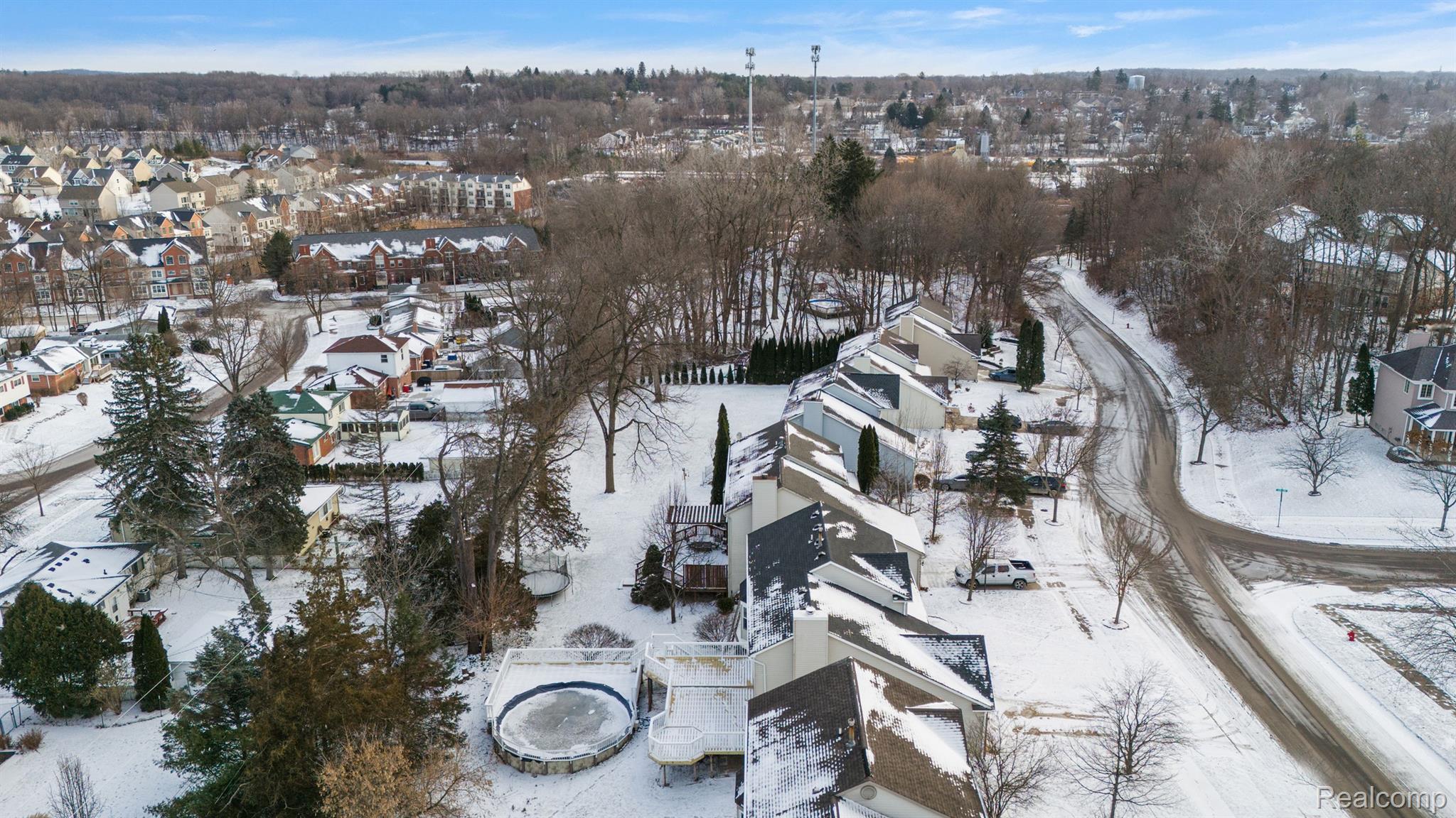 708 Oak View Ln