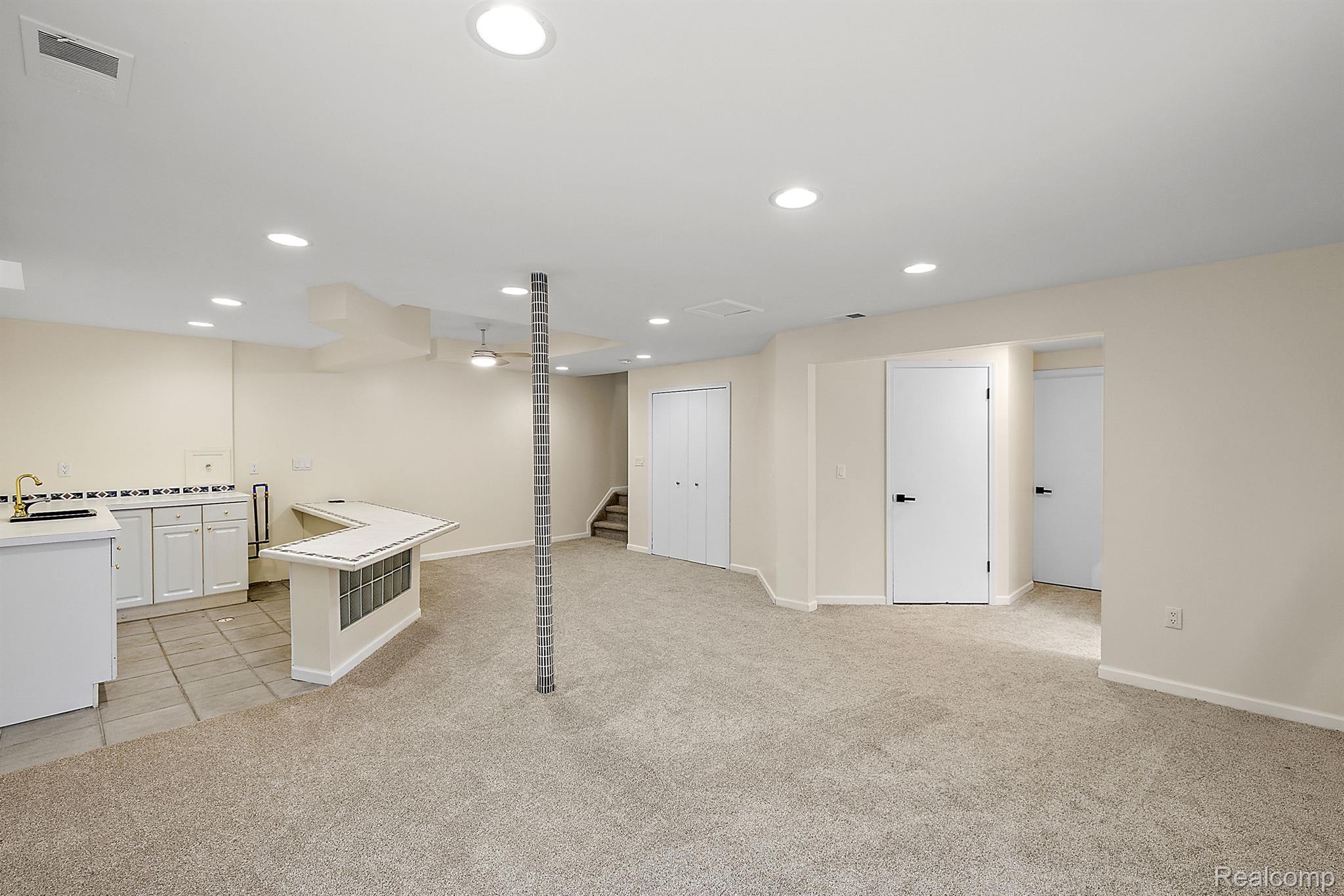 708 Oak View Ln