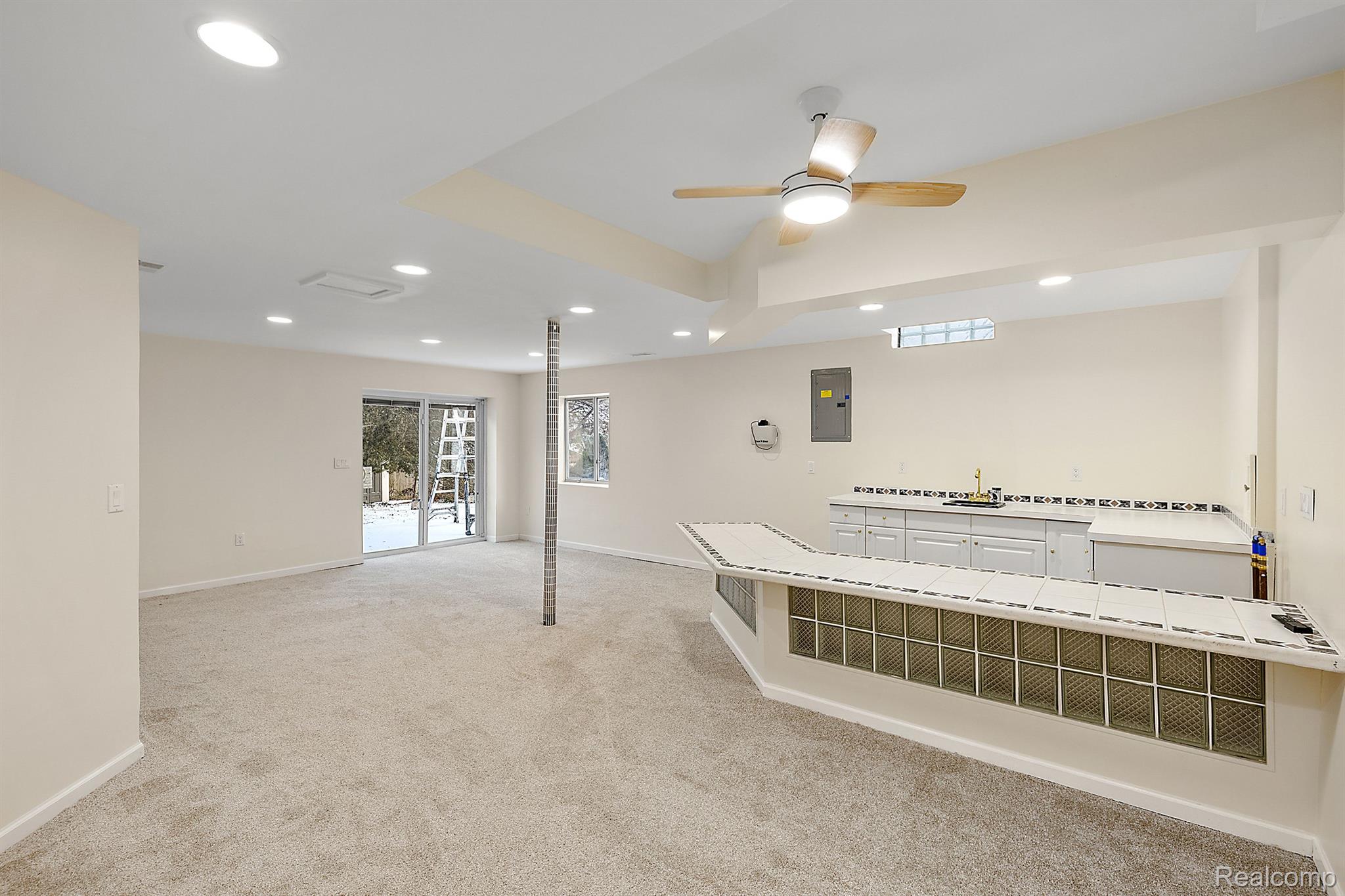 708 Oak View Ln