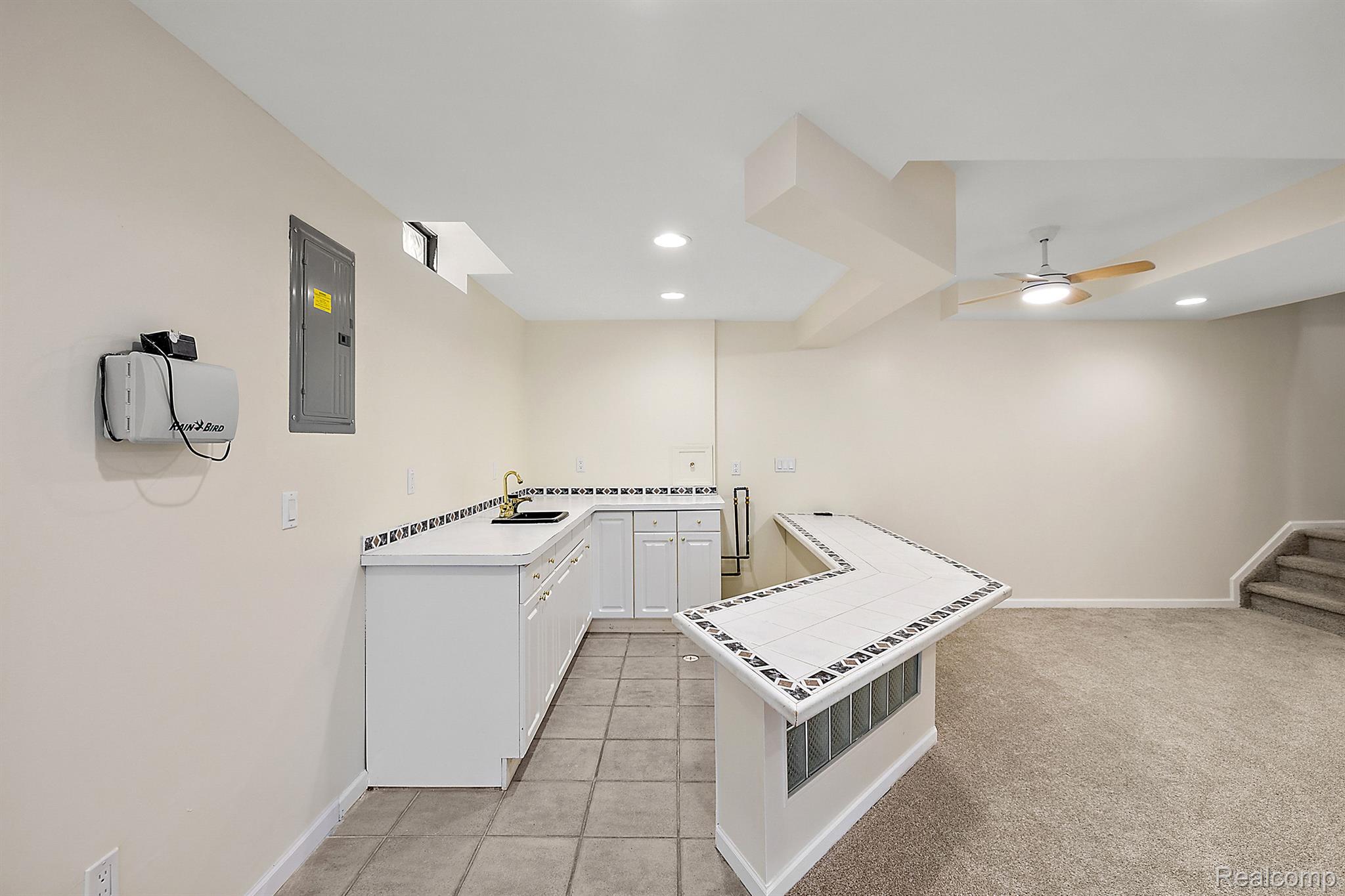 708 Oak View Ln