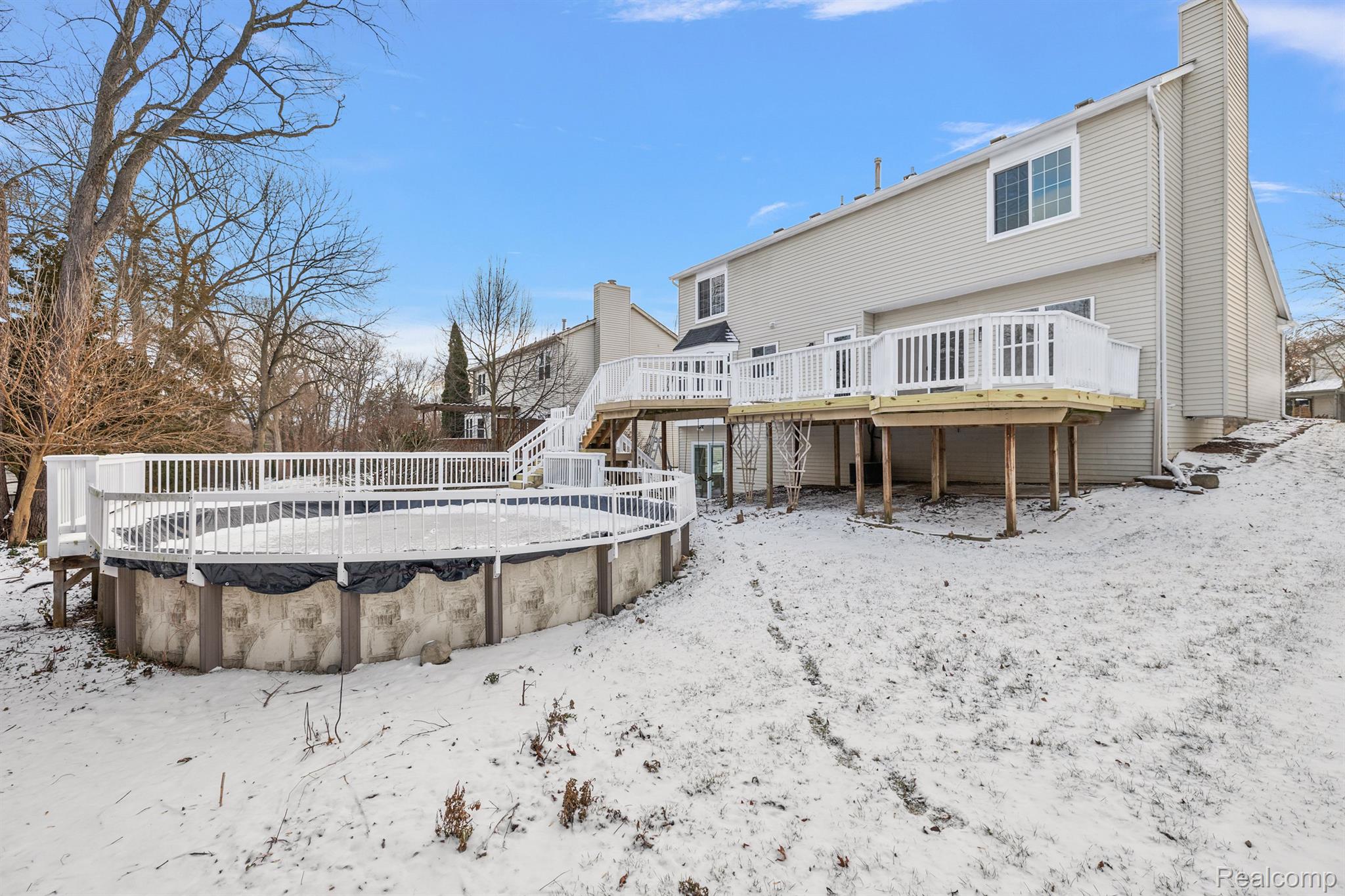 708 Oak View Ln