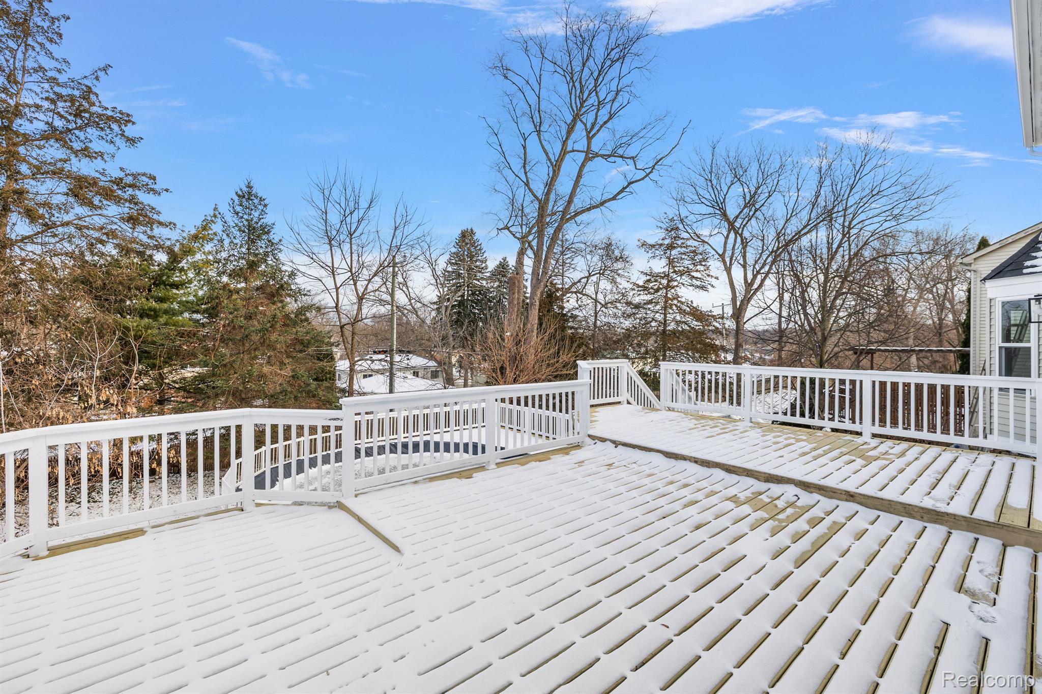 708 Oak View Ln
