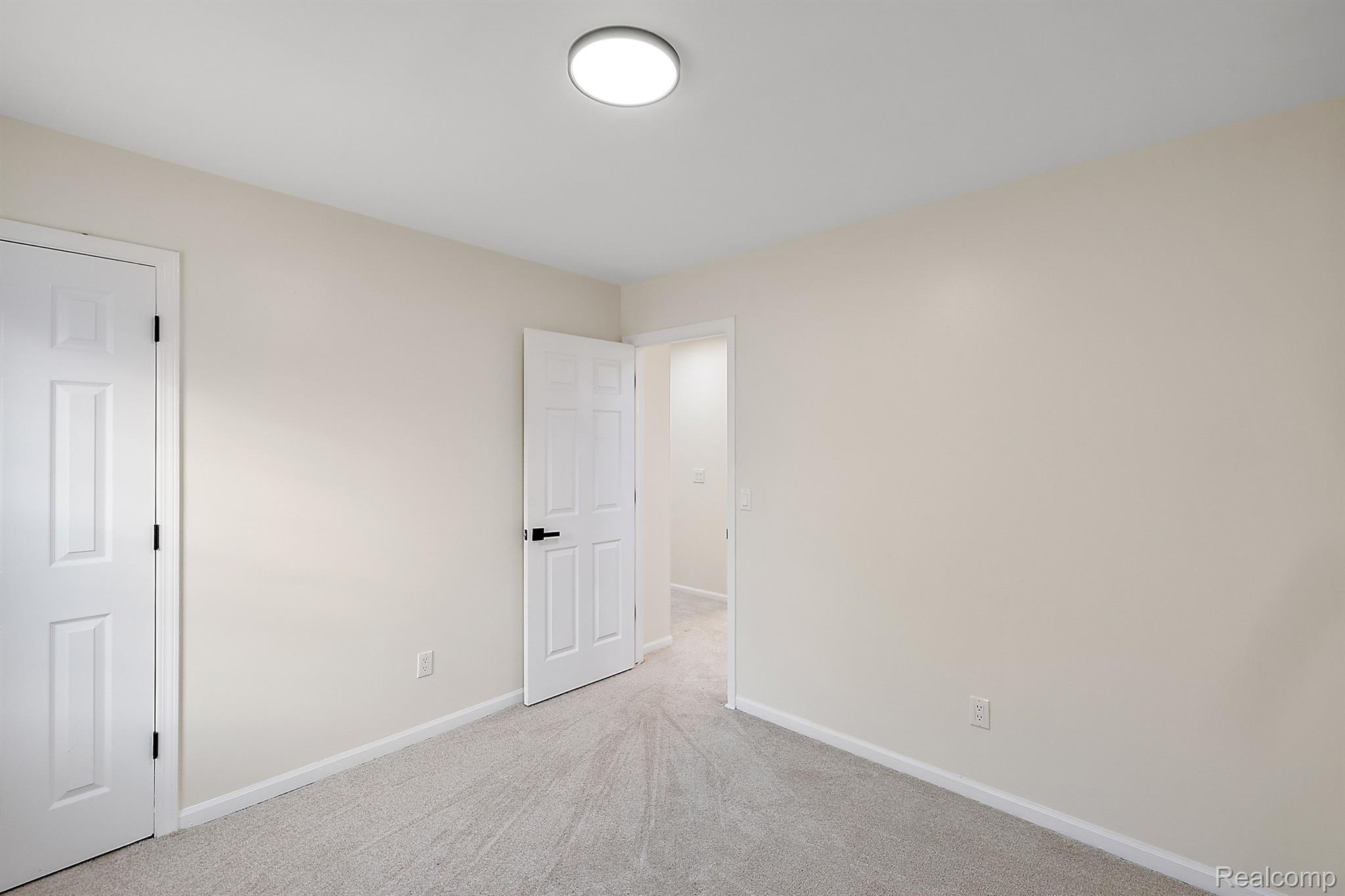 708 Oak View Ln