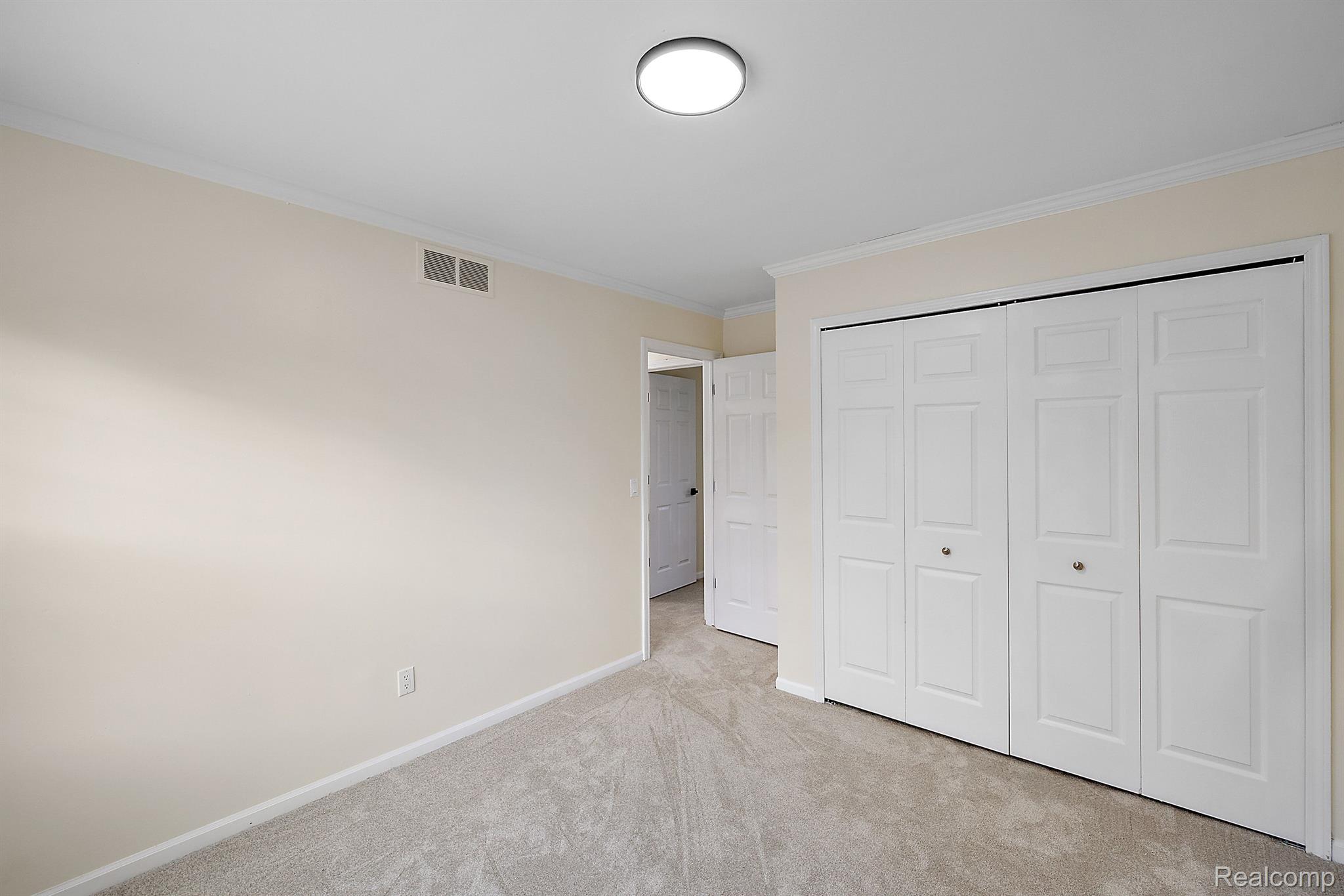 708 Oak View Ln