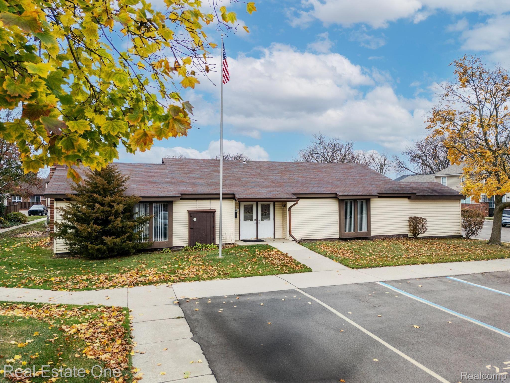 39427 HEATHERHEATH Drive