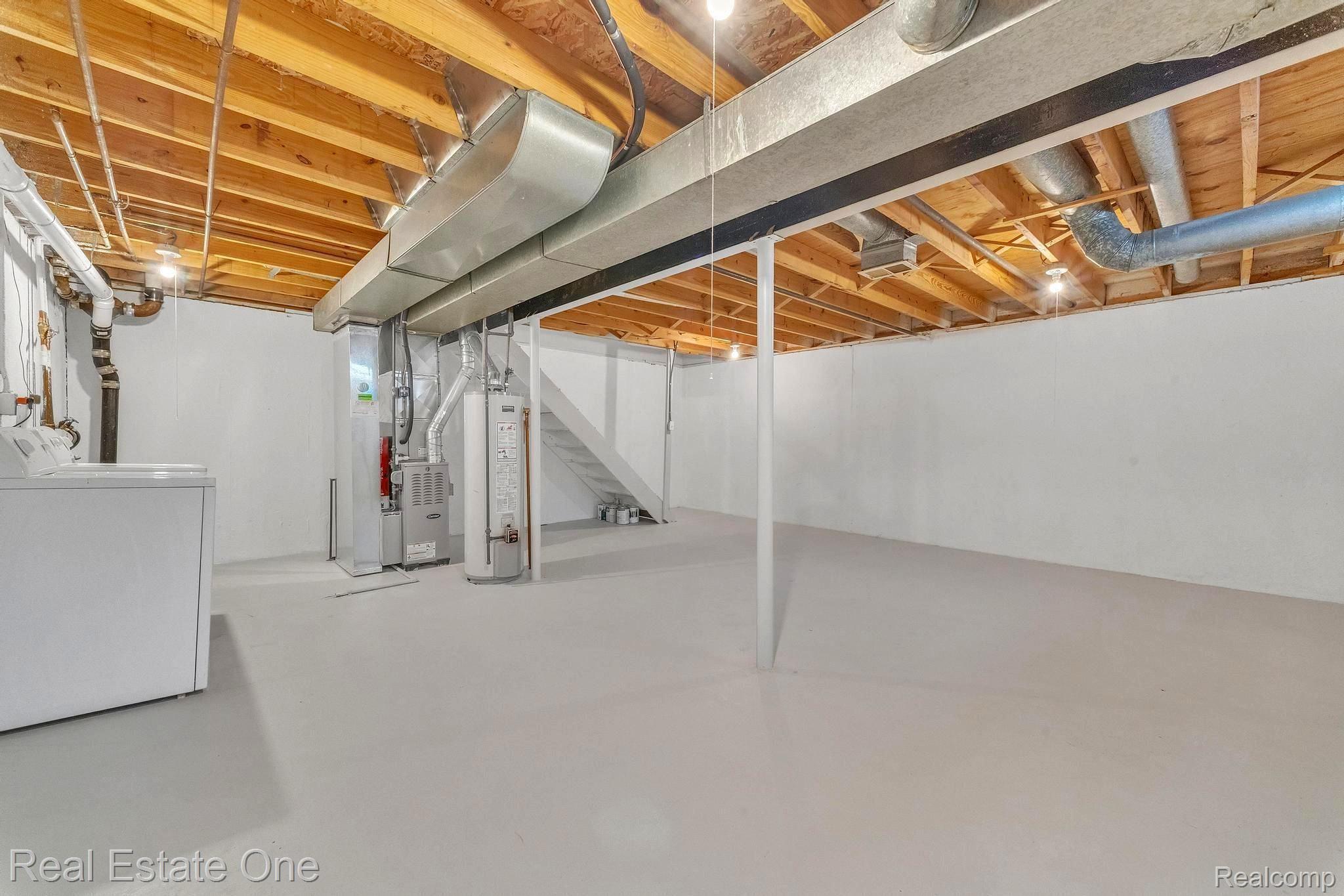 39427 HEATHERHEATH Drive