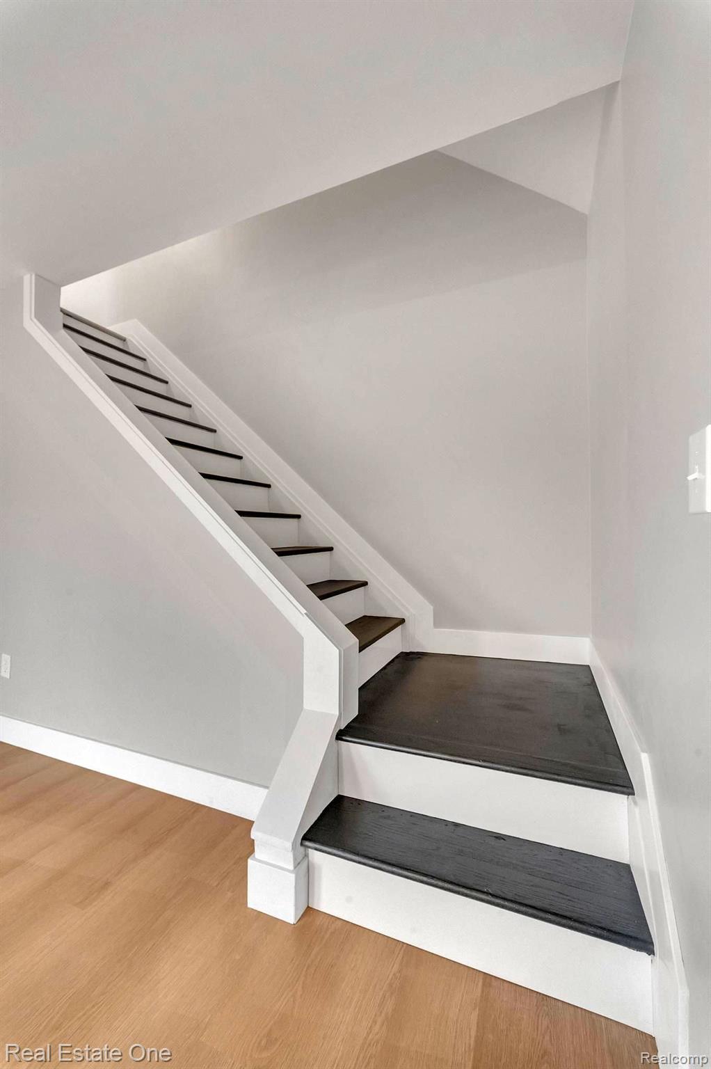 39427 HEATHERHEATH Drive