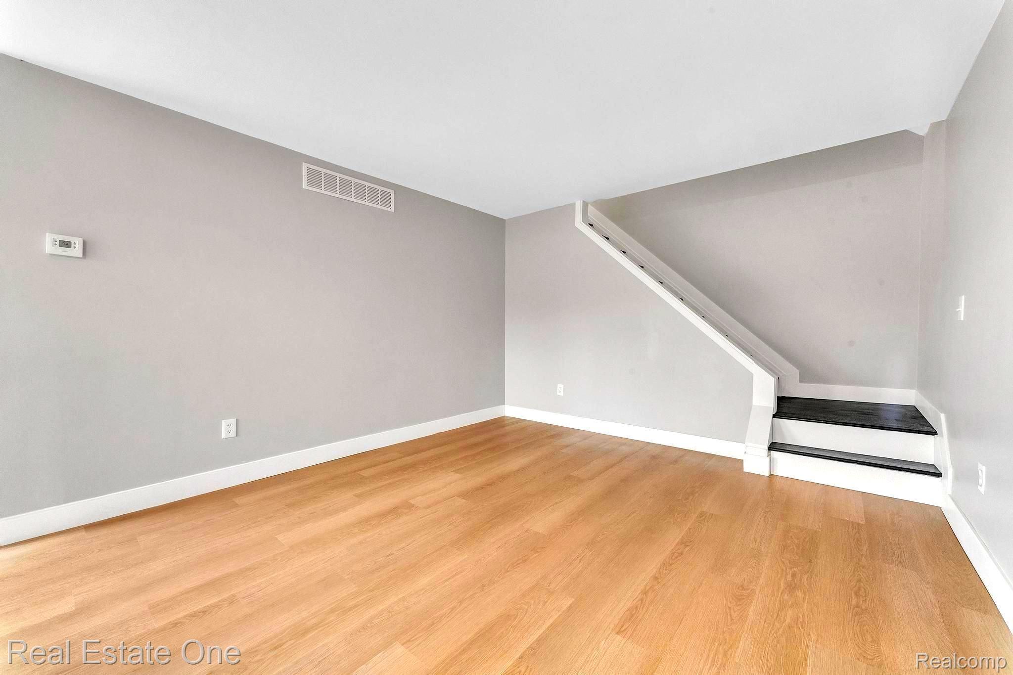 39427 HEATHERHEATH Drive