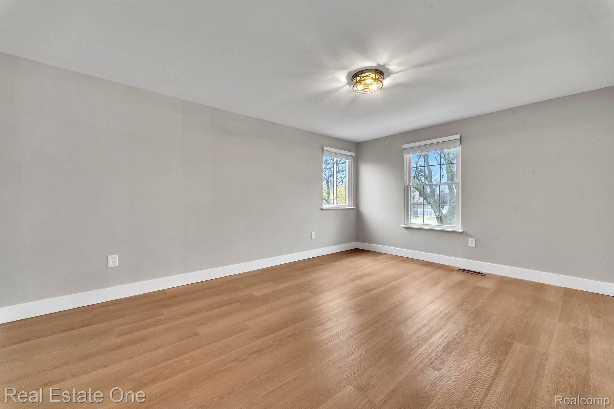 39427 HEATHERHEATH Drive