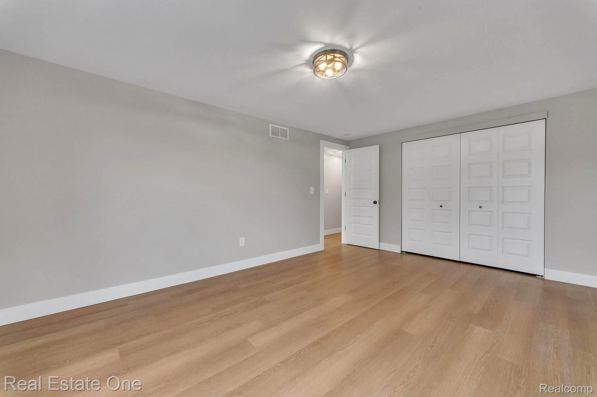 39427 HEATHERHEATH Drive