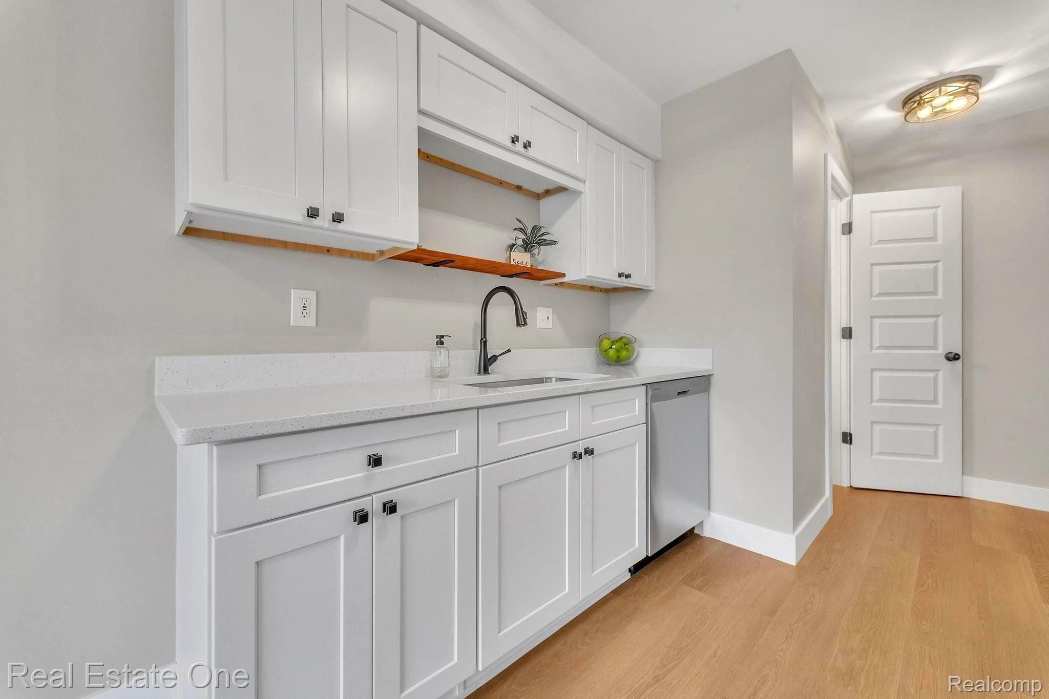 39427 HEATHERHEATH Drive