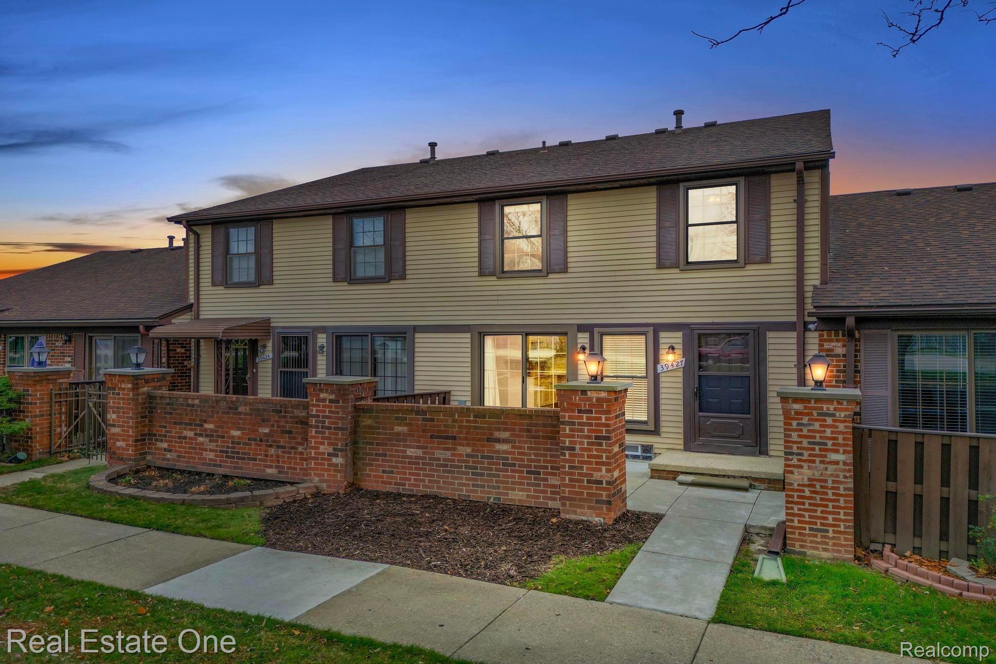 39427 HEATHERHEATH Drive