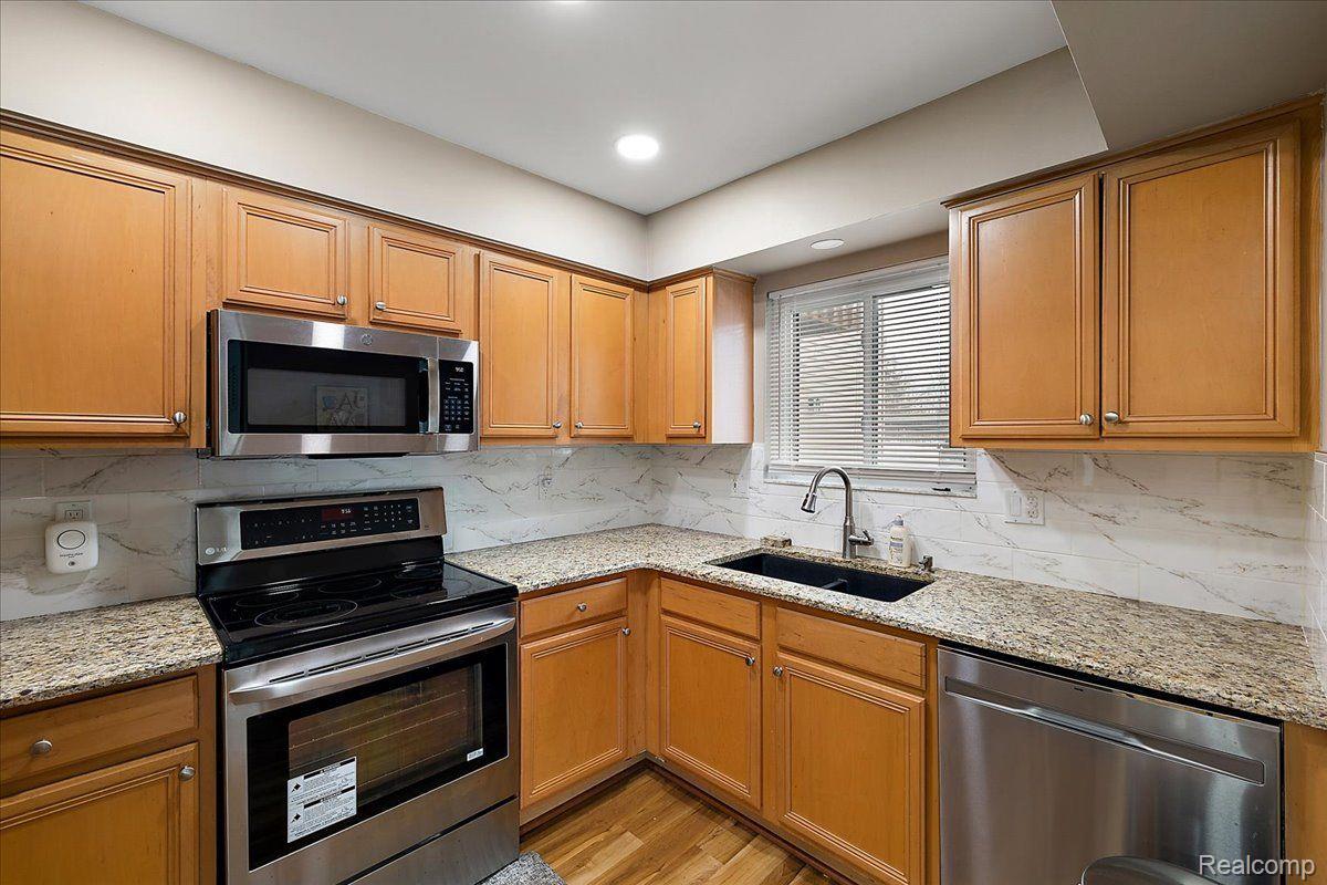 1614 Rivers Edge