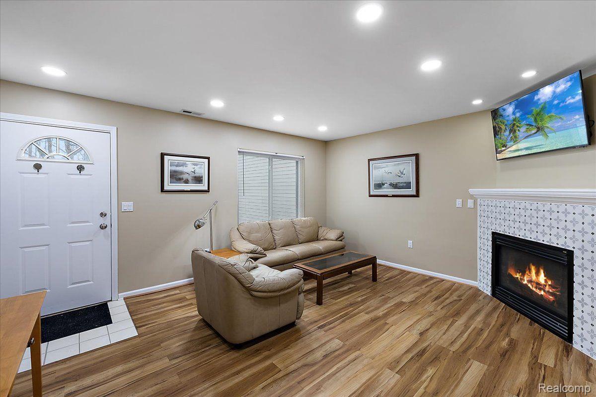 1614 Rivers Edge