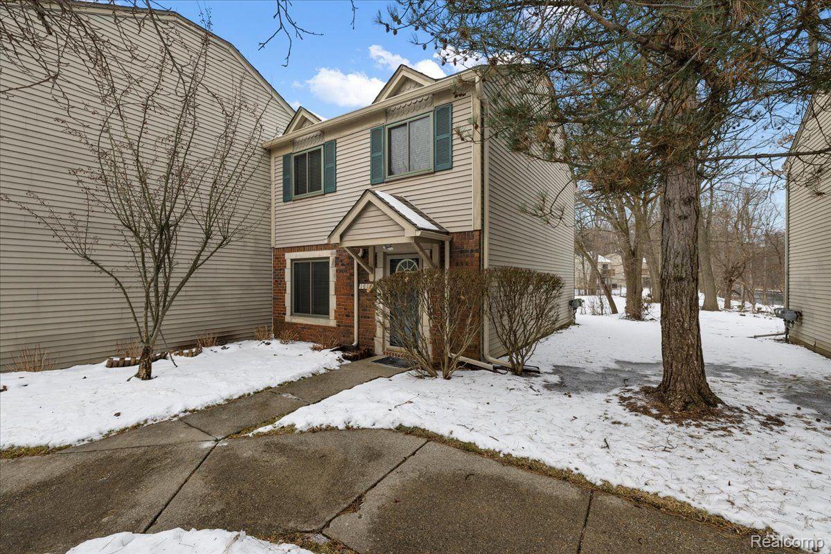 1614 Rivers Edge