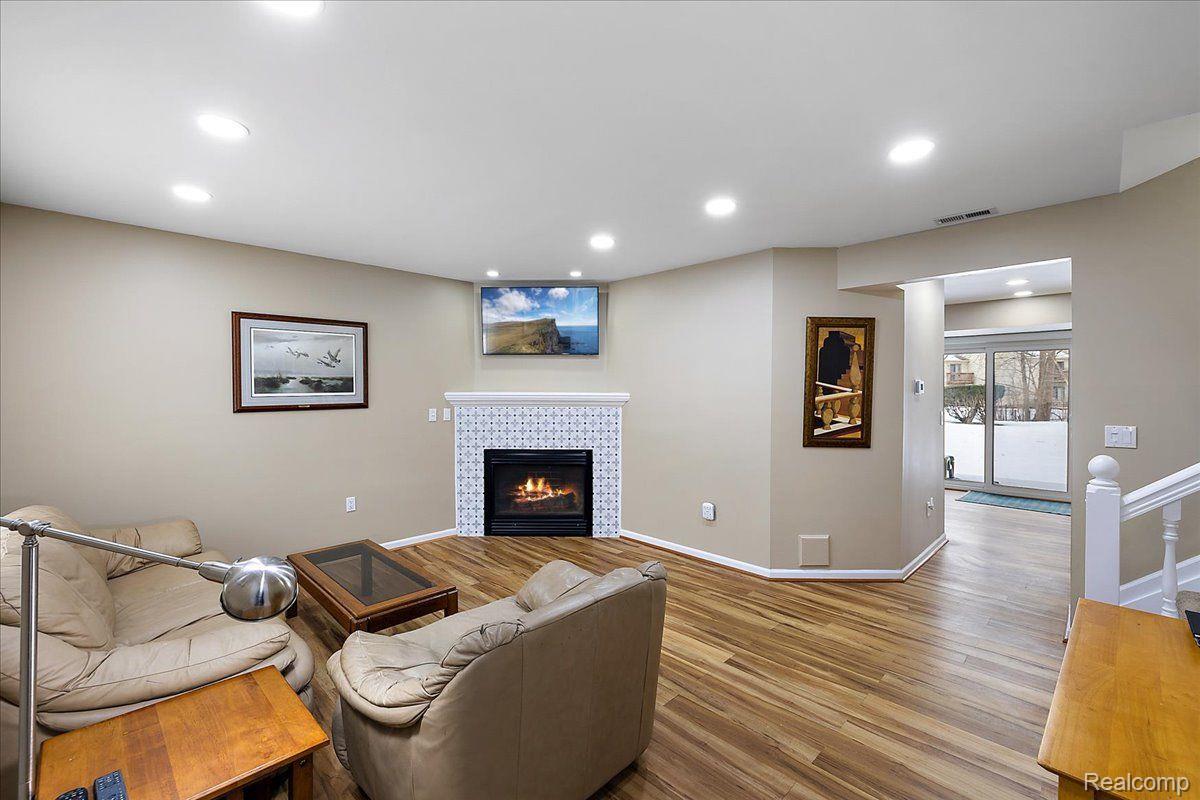 1614 Rivers Edge