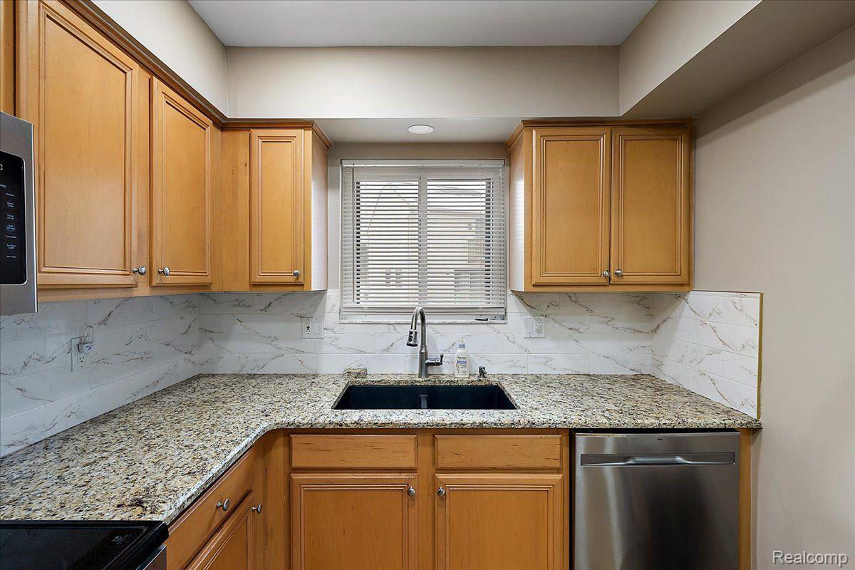 1614 Rivers Edge