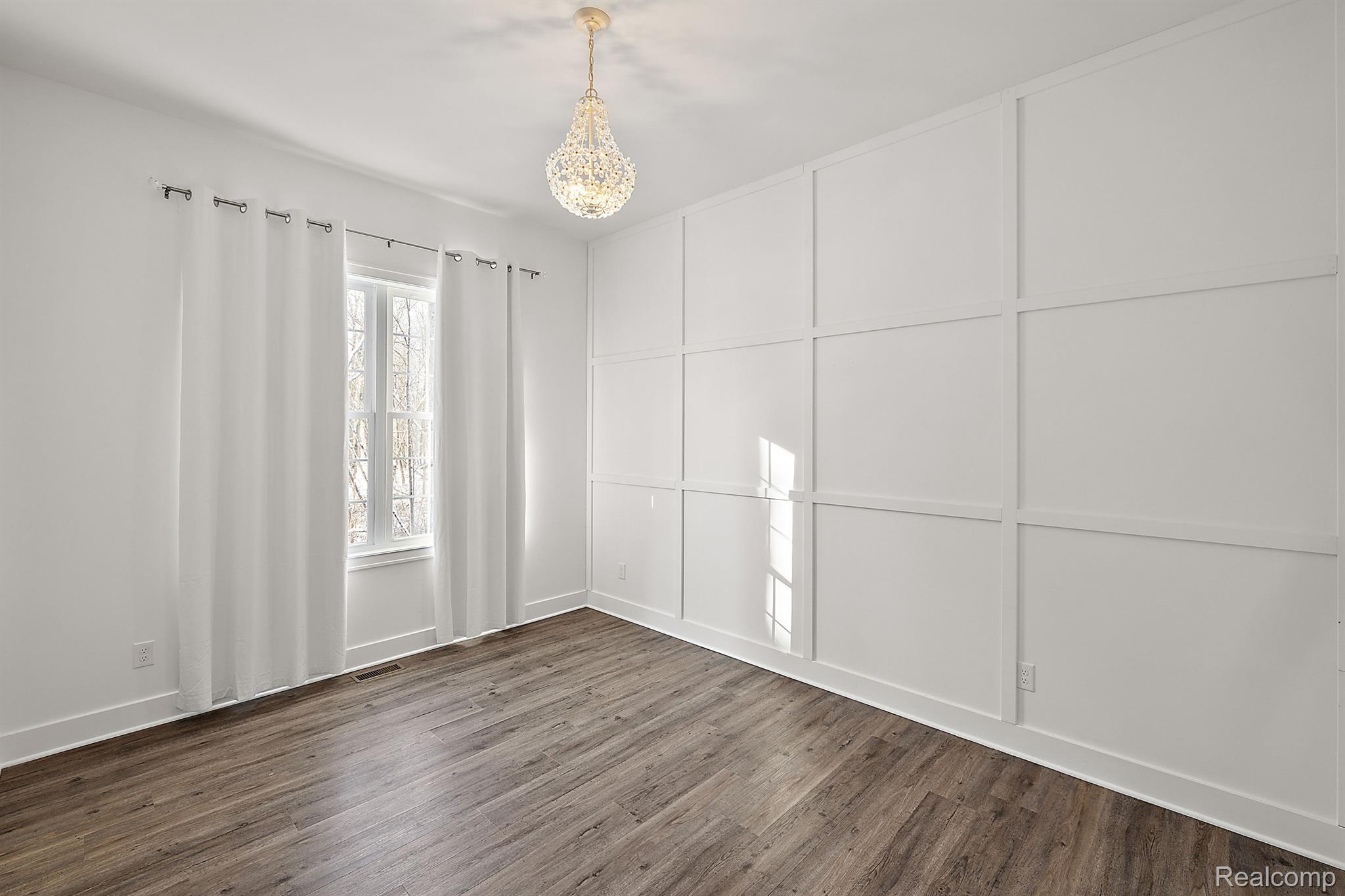 2252 King Road