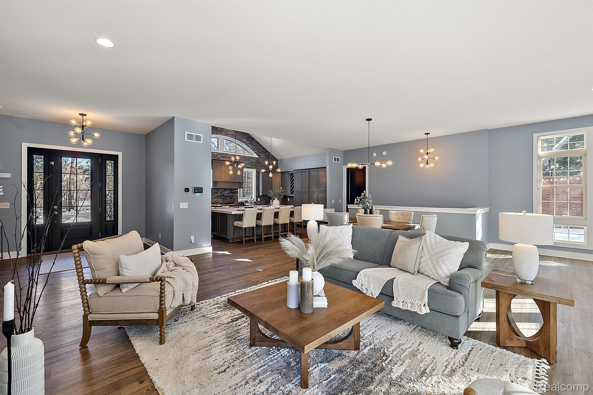 2252 King Road