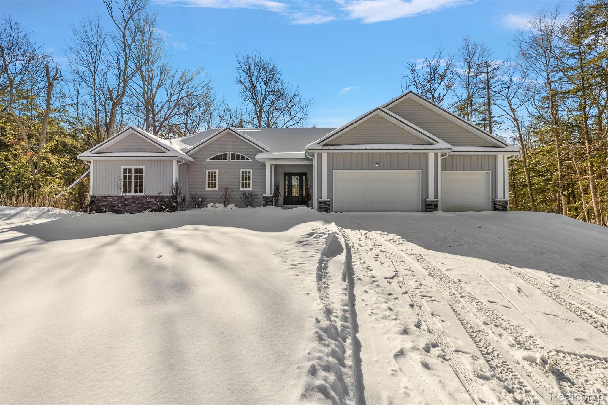 2252 King Road