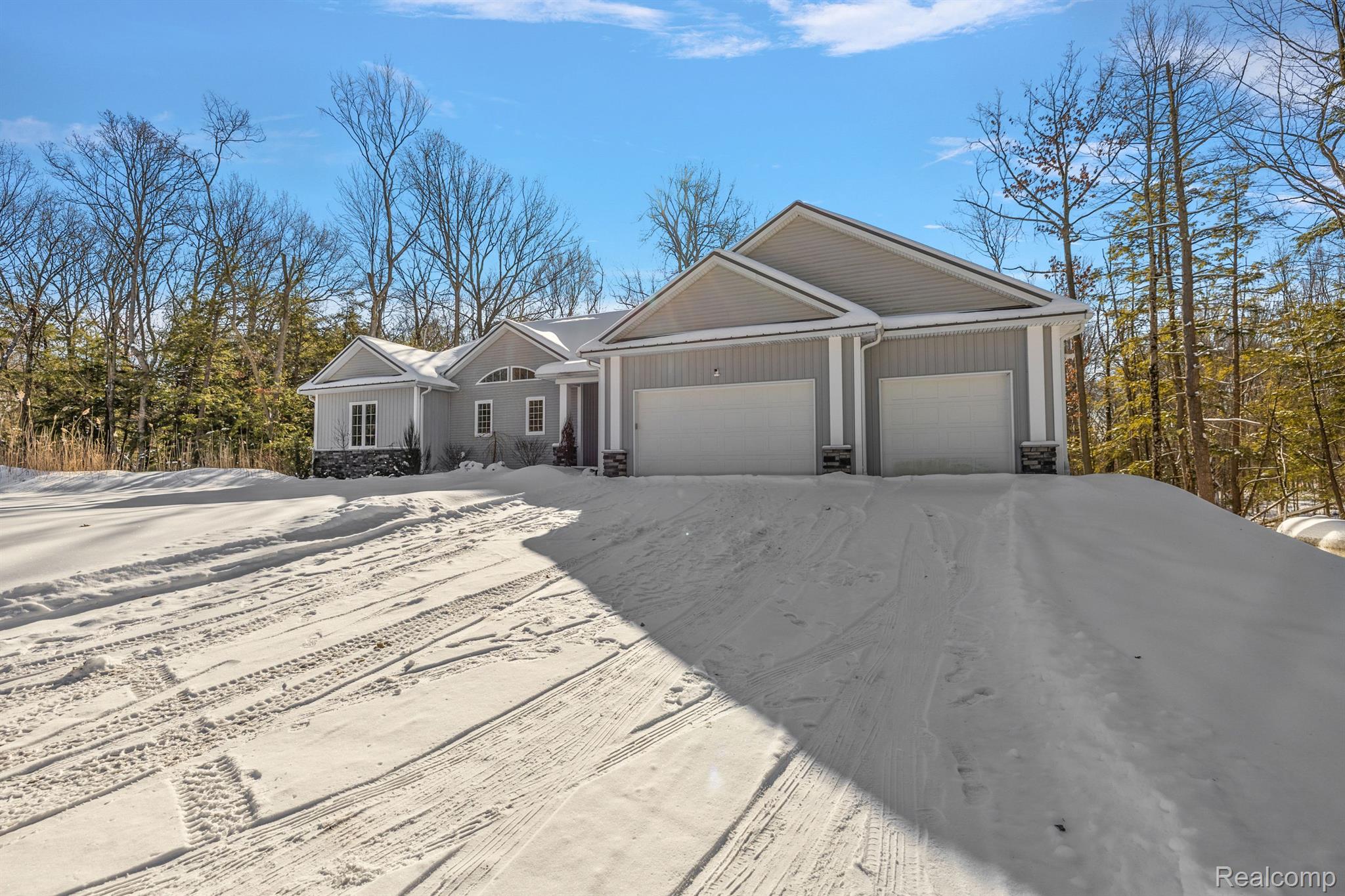 2252 King Road