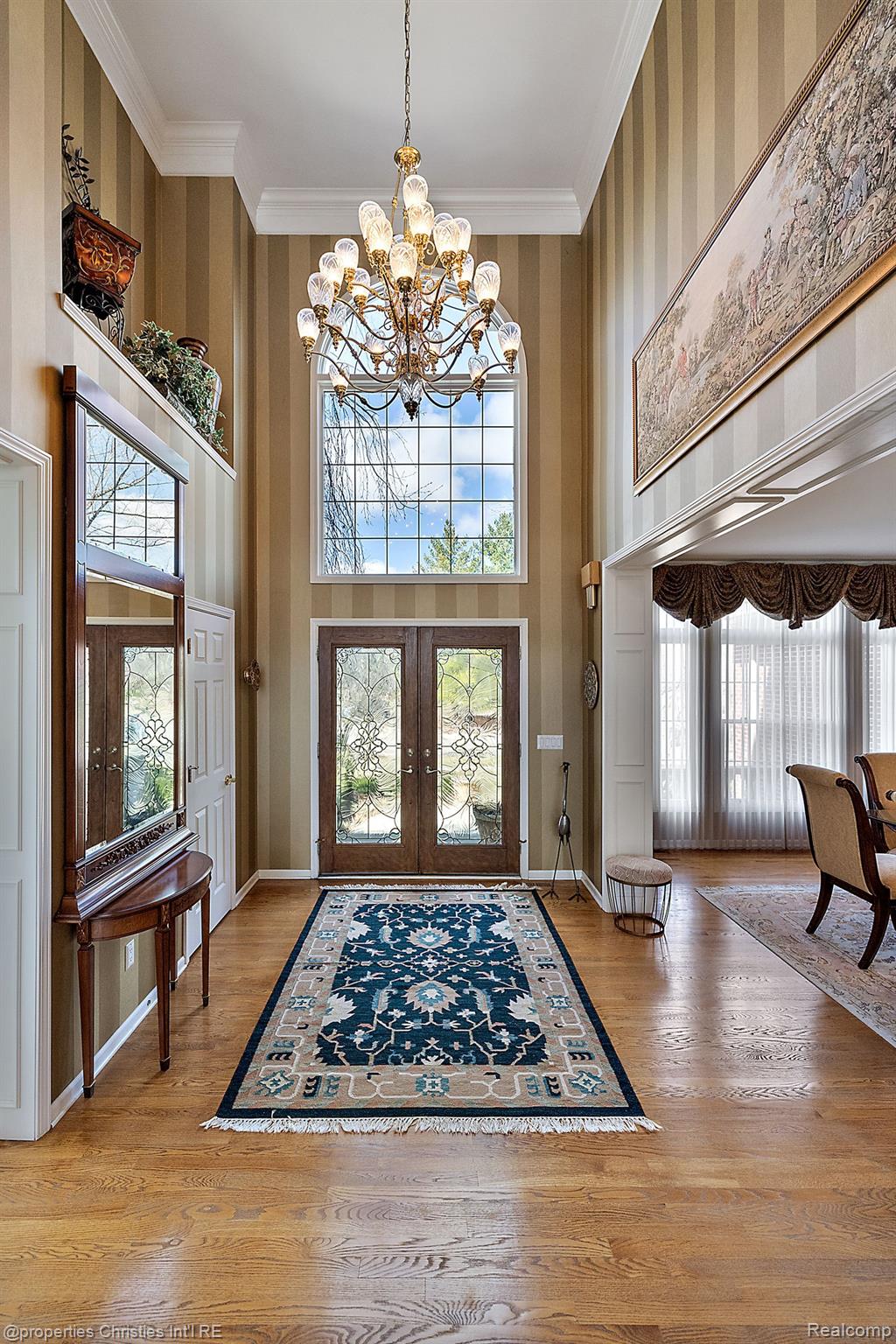 6811 BLAKEWOOD