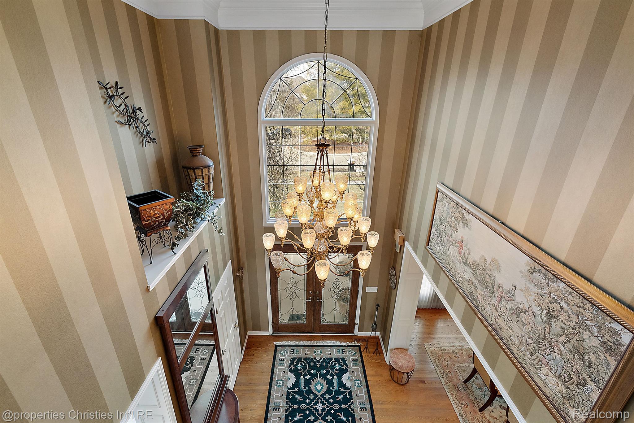 6811 BLAKEWOOD