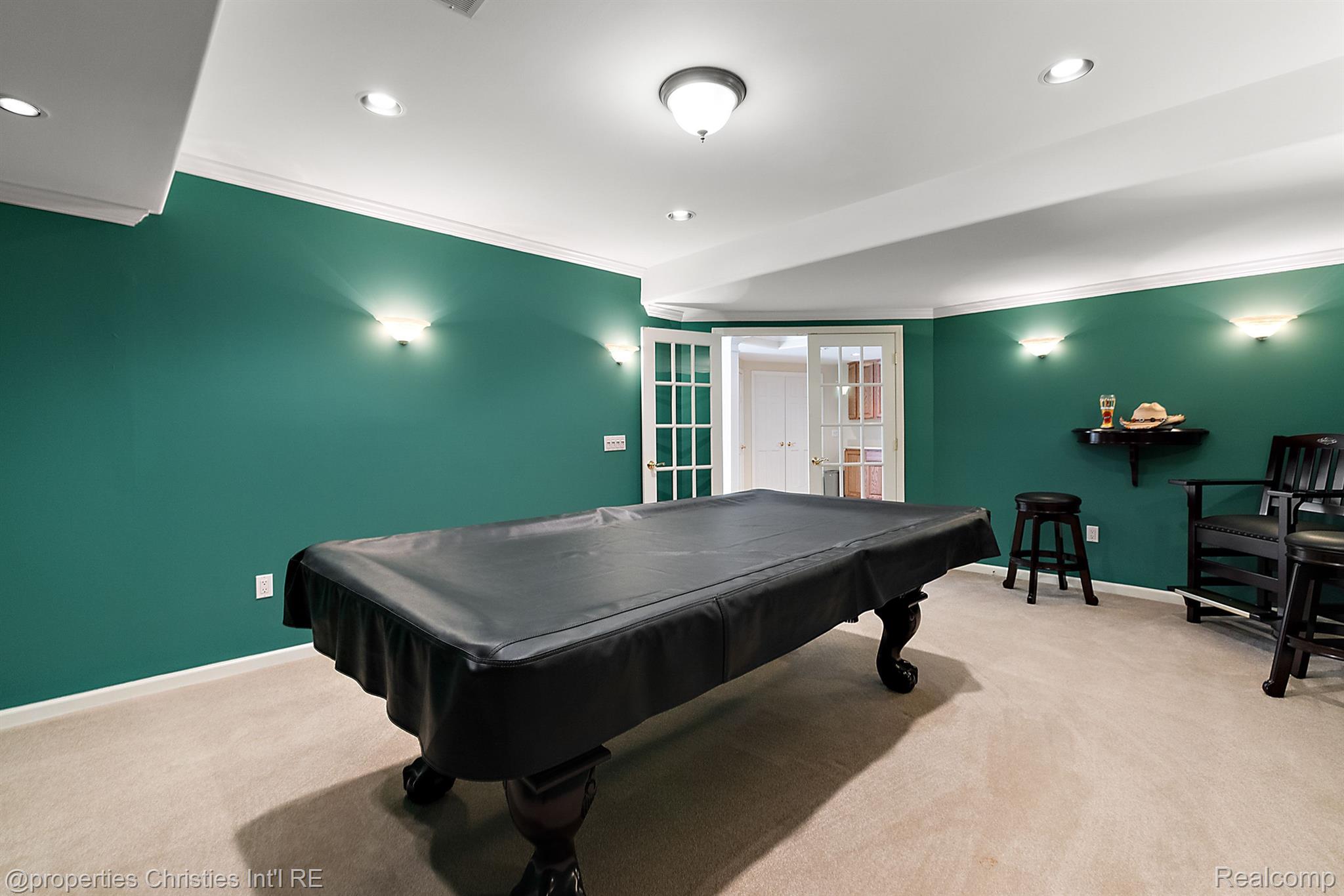 6811 BLAKEWOOD