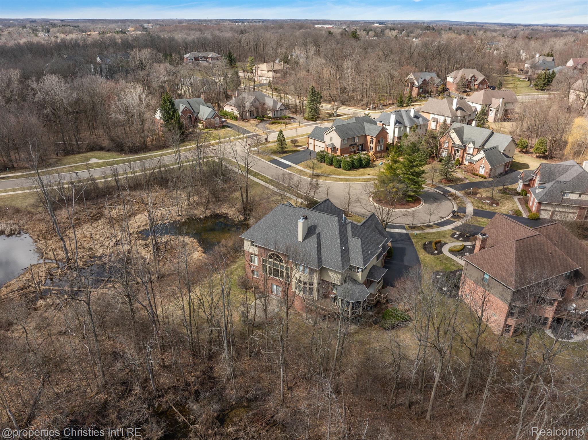 6811 BLAKEWOOD
