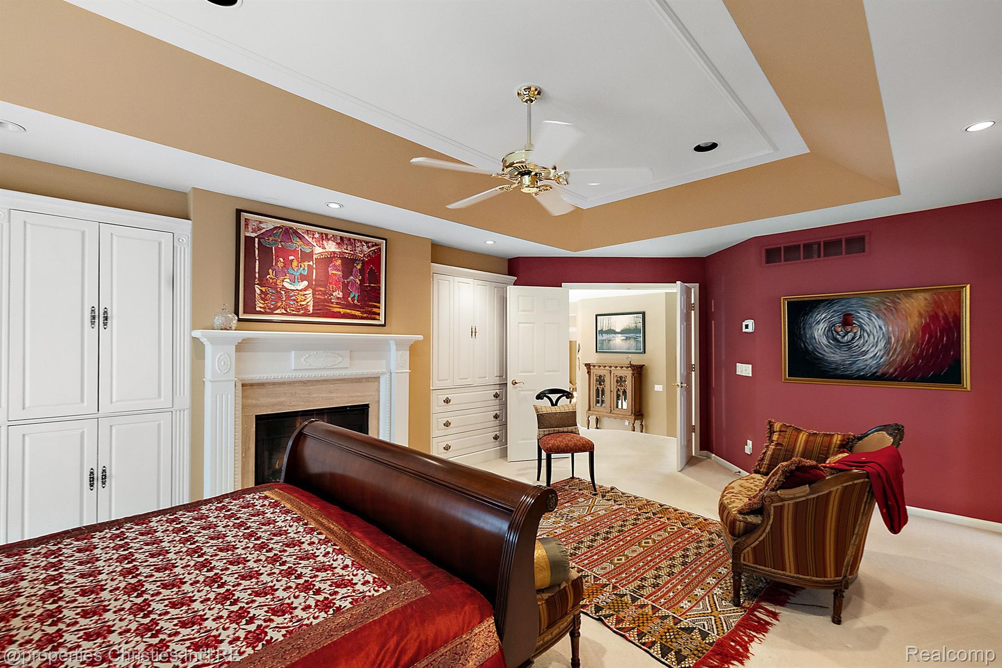 6811 BLAKEWOOD