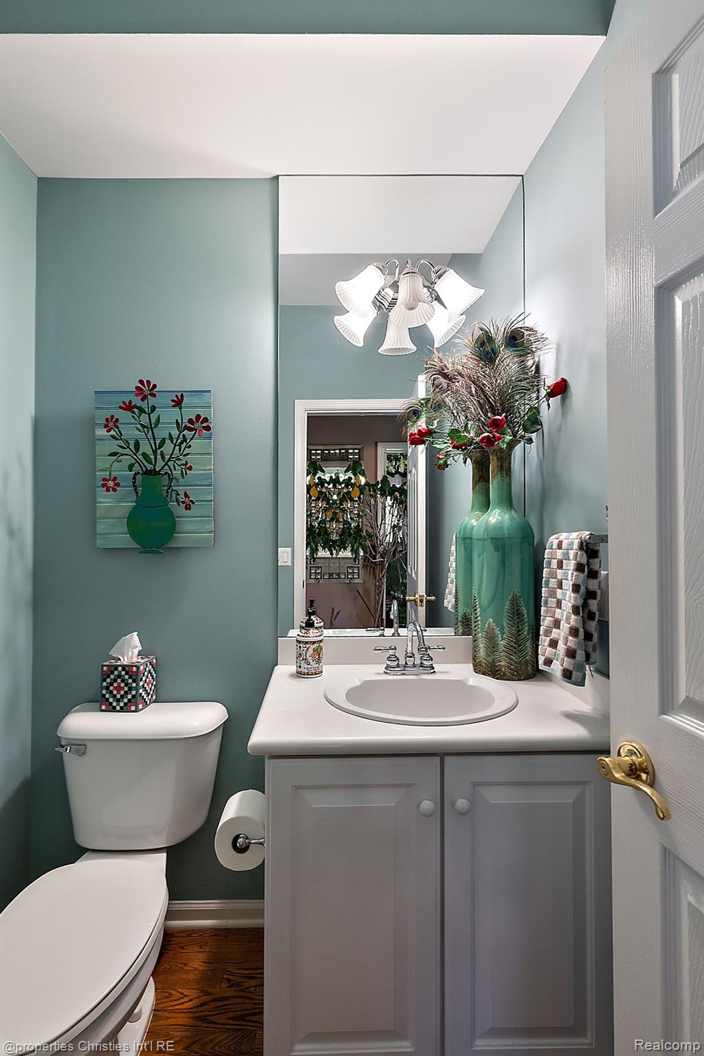 6811 BLAKEWOOD