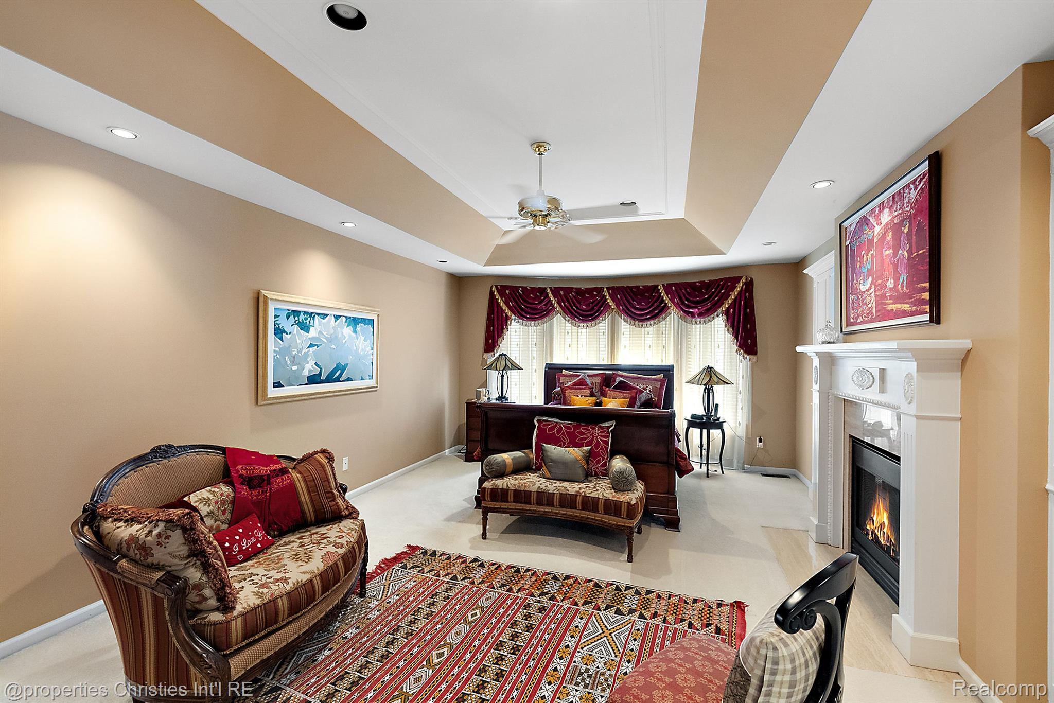 6811 BLAKEWOOD