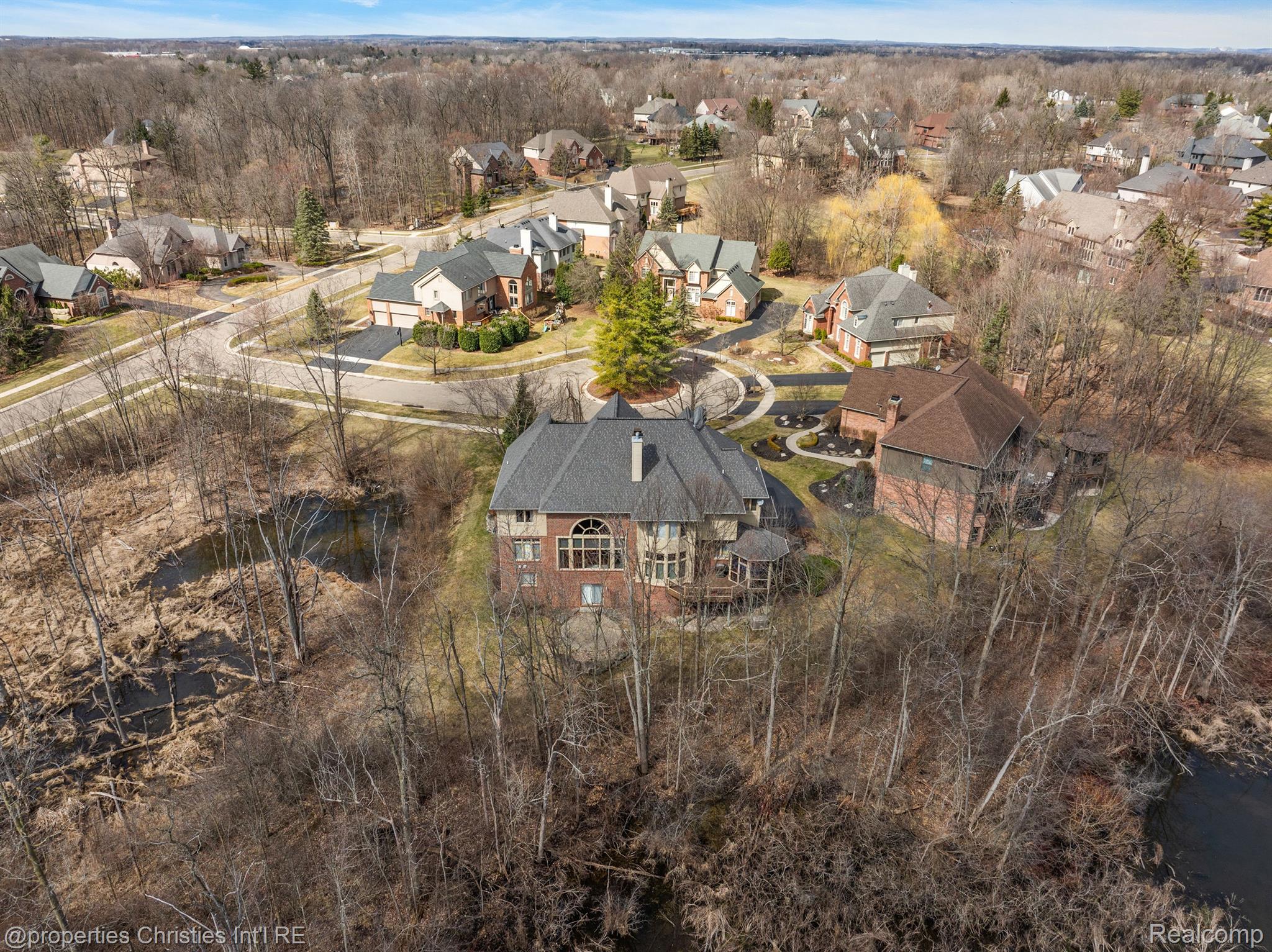 6811 BLAKEWOOD