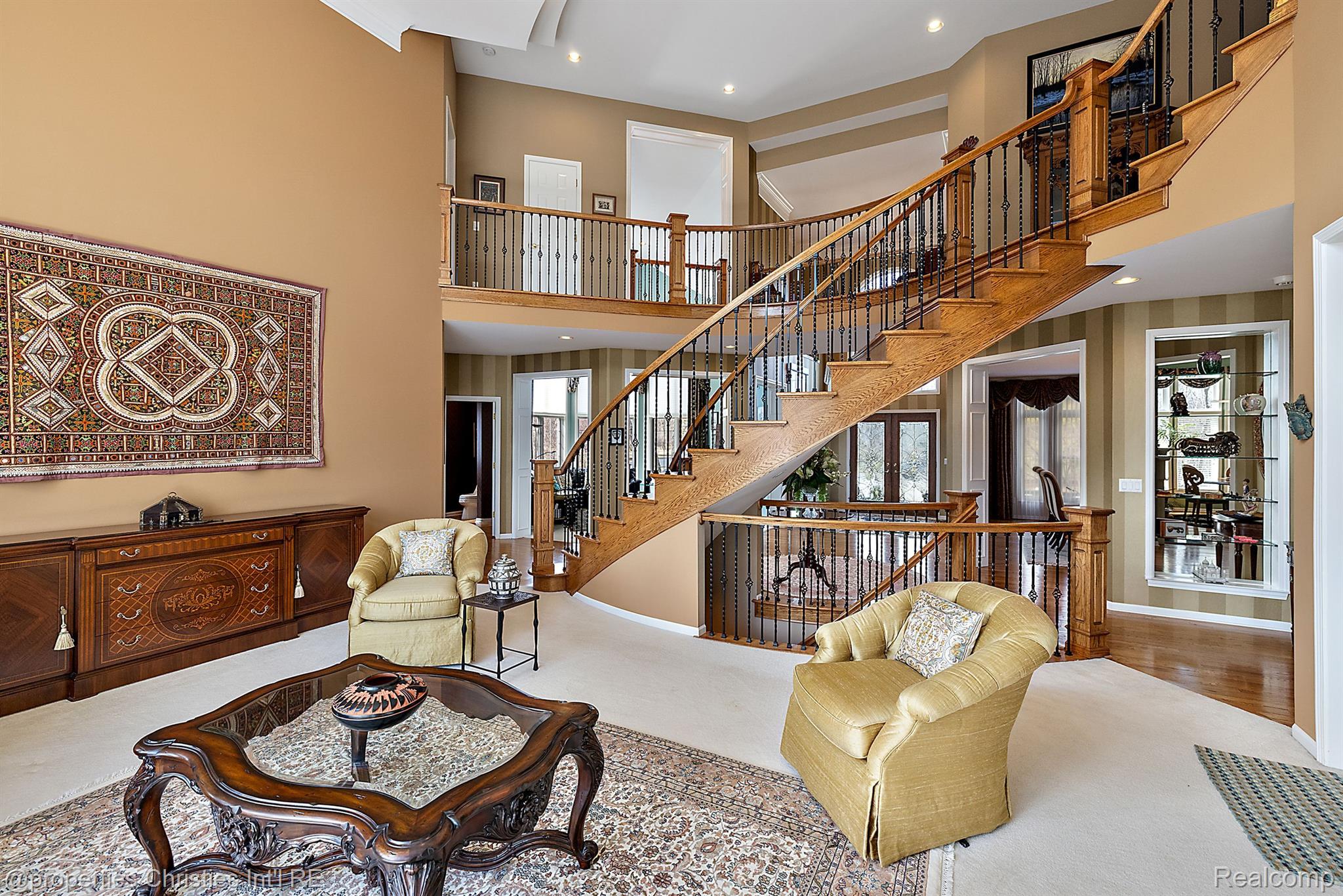 6811 BLAKEWOOD