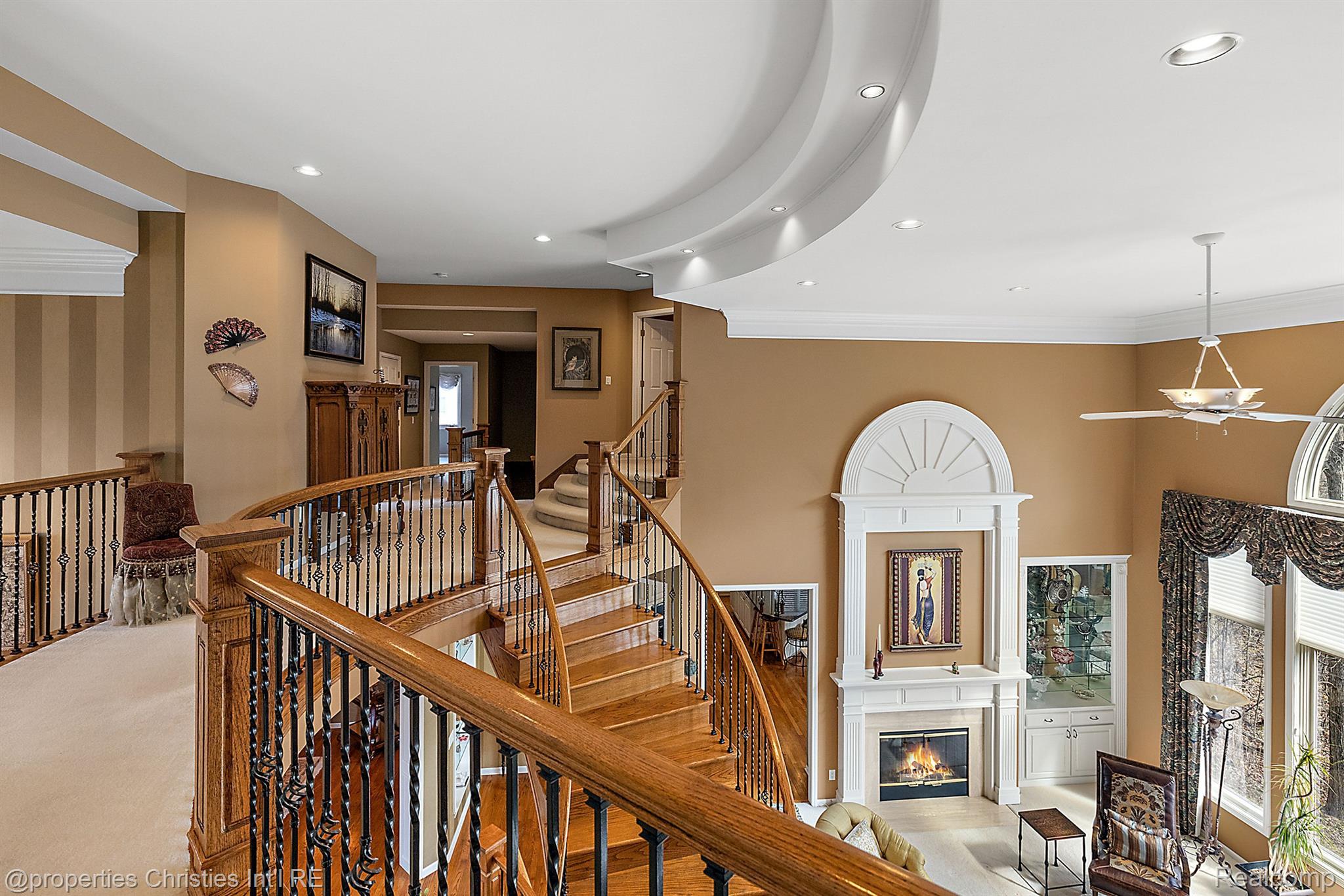 6811 BLAKEWOOD