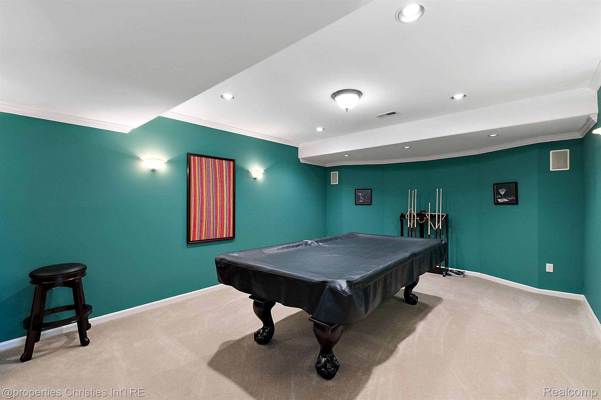 6811 BLAKEWOOD
