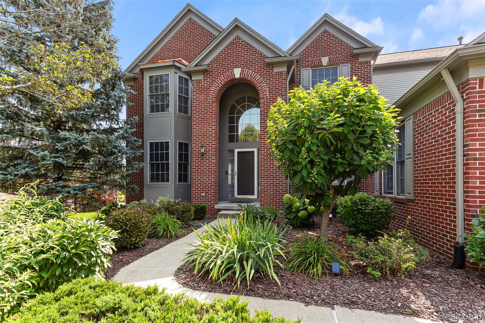 5093 Creekmonte Drive