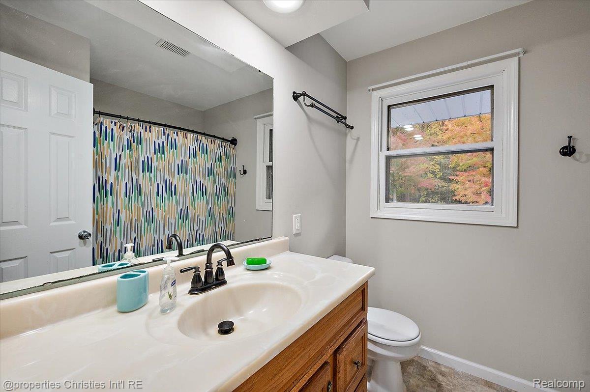 4121 Country Road