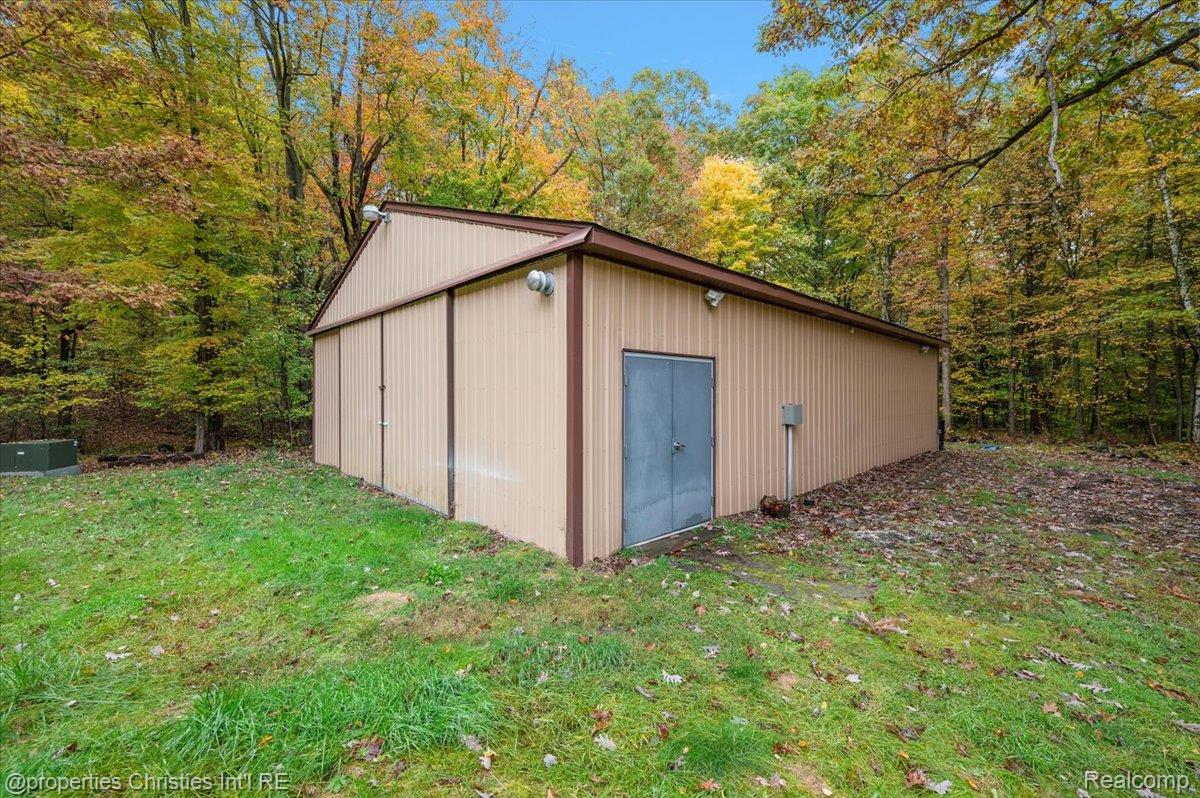 4121 Country Road
