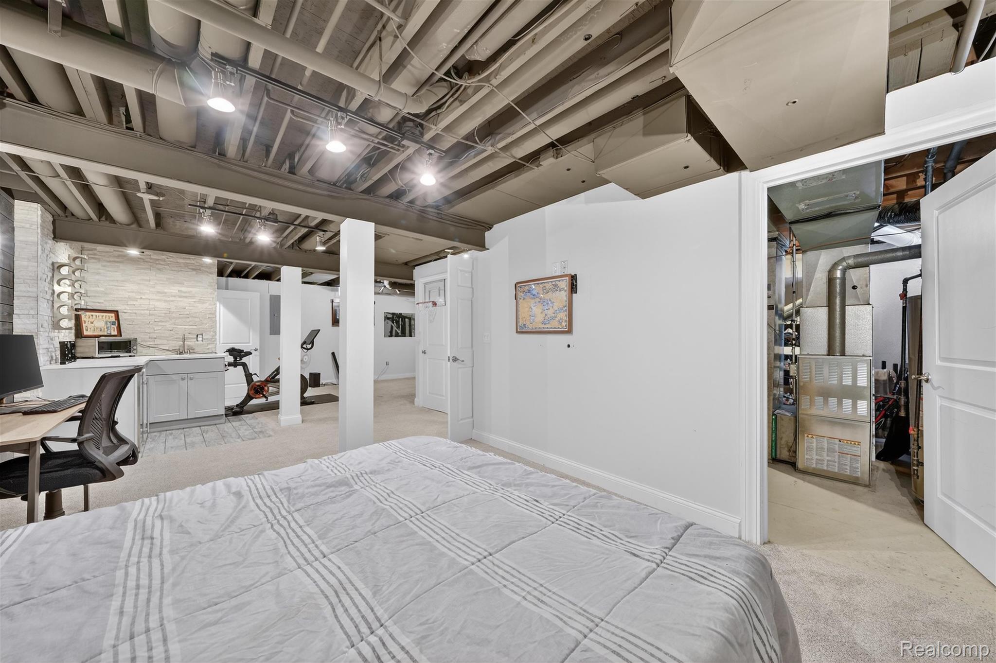 801 Linden Way