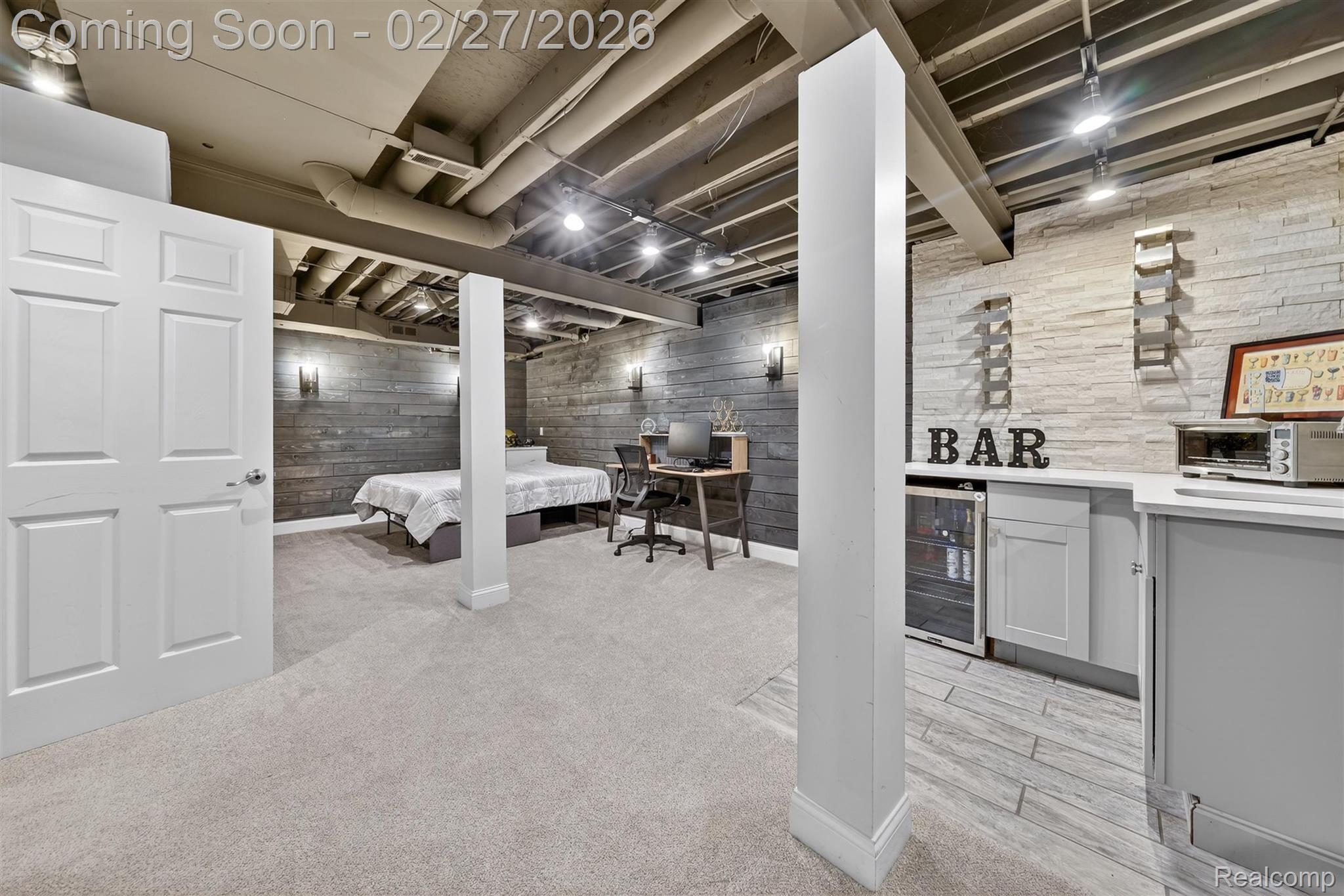 801 Linden Way