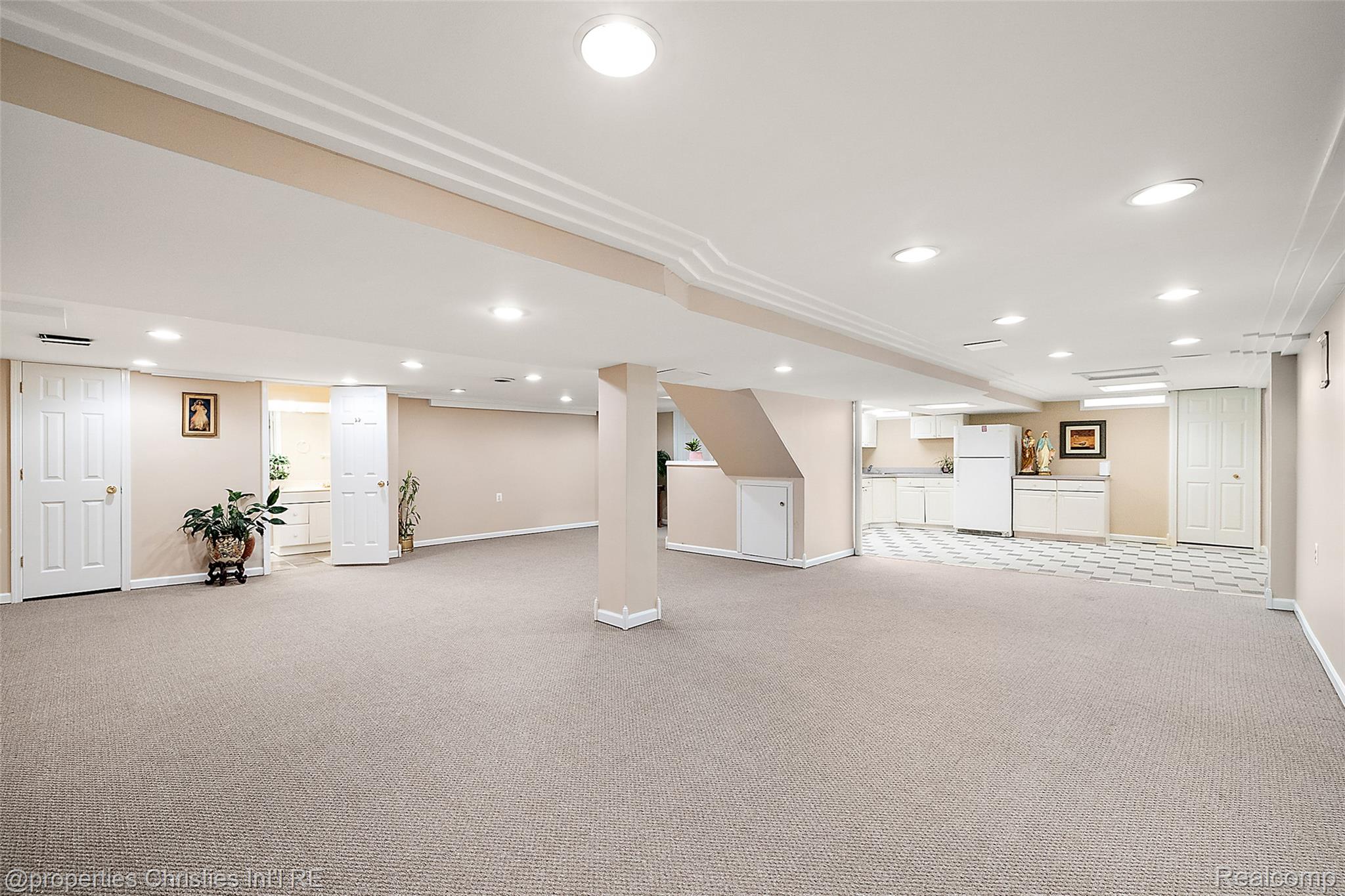 43159 La Bouquet Court