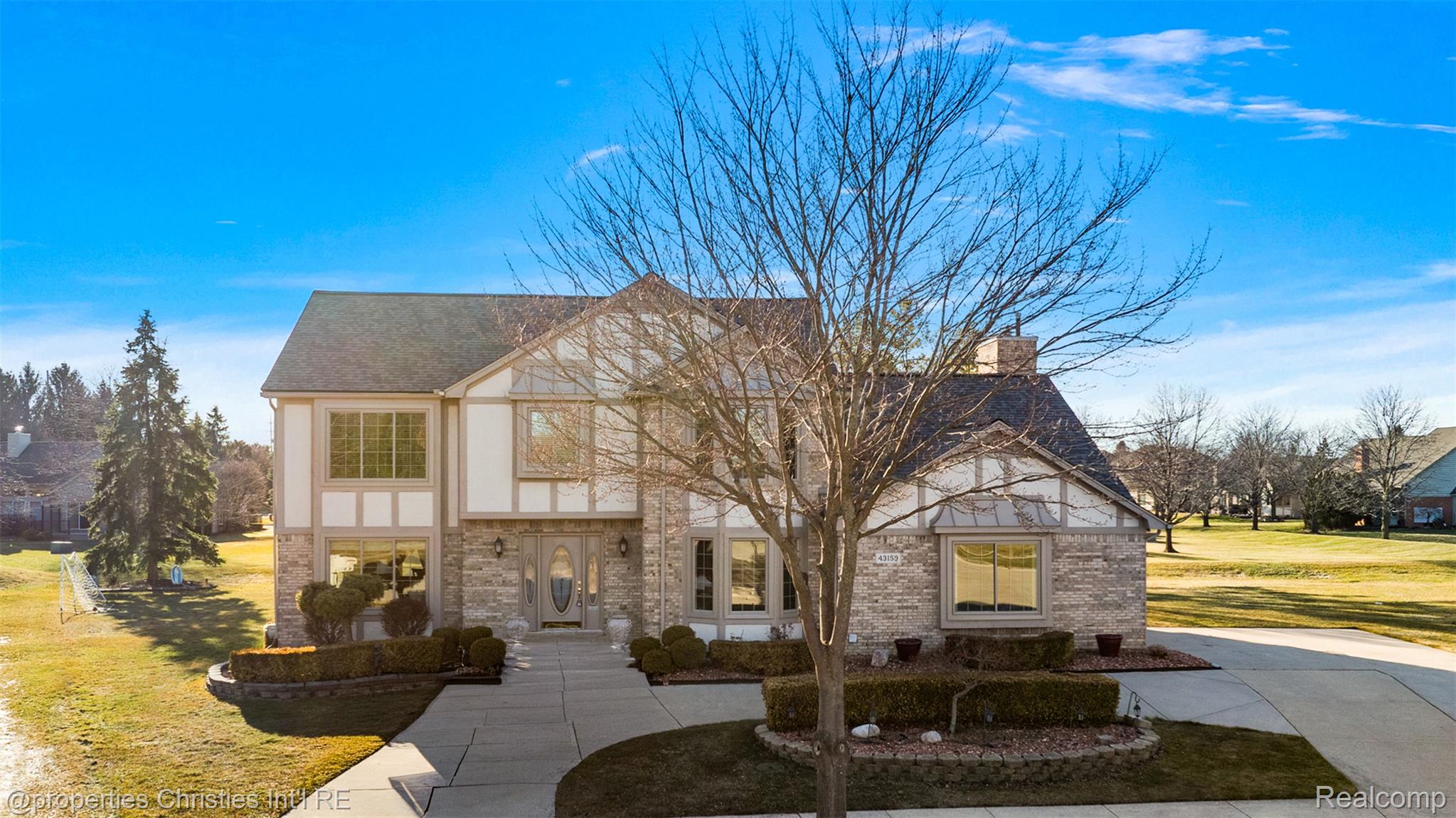 43159 La Bouquet Court