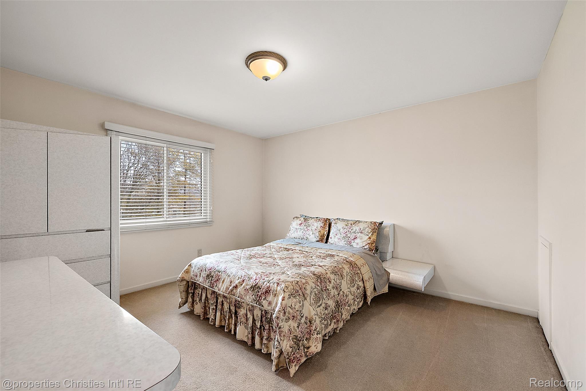 43159 La Bouquet Court