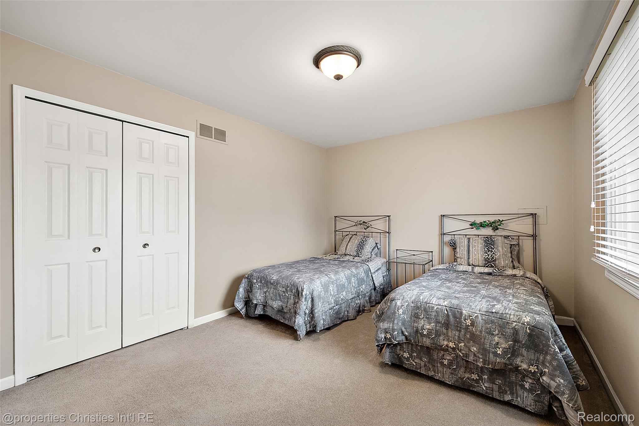 43159 La Bouquet Court